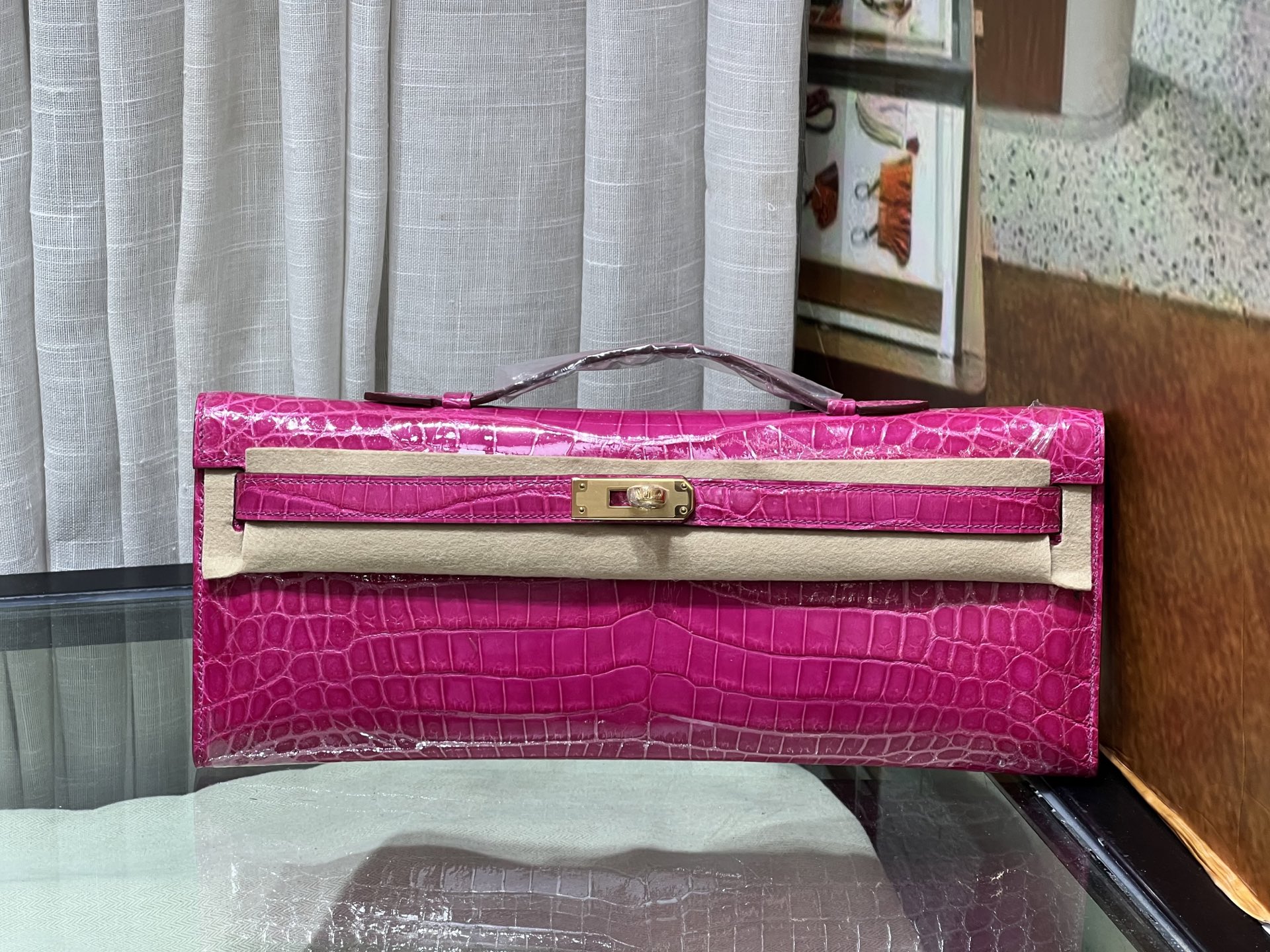 NO:812089,cut 31CM dinner bag, gold buckle, two points, Nile crocodile imported from Singapore, waxed thread, purely hand-stitched, available from stock, Hermes, Hermes,19860909cut 31CM晚宴包 金扣 两点 新加坡进口尼罗鳄 蜡线纯手缝 现货供应,爱马仕,hermes,Hermes,,Bag