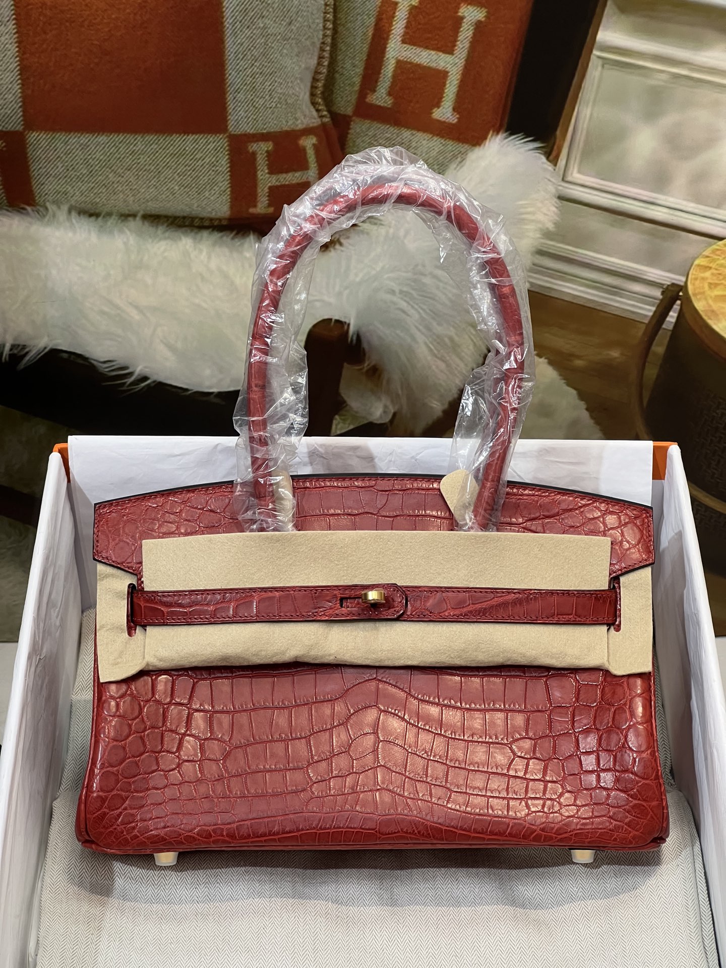 NO:852045,Platinum 29CM gold buckle hc imported Nile crocodile real shot texture, three skins for cutting!  Top hand sewing,Hermes,hermes,Hermes,19860909铂金29CM 金扣 hc进口尼罗鳄实拍纹理,三张皮对版开料！顶级手工缝制,爱马仕,hermes,Hermes,,Bag