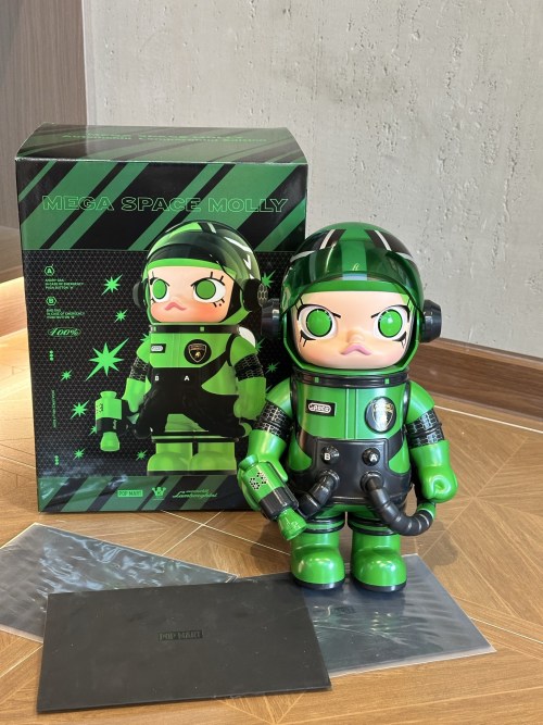MEGA SPACE MOLLY Lamborghini 100% Limited Edition Designer Art Toy Figure