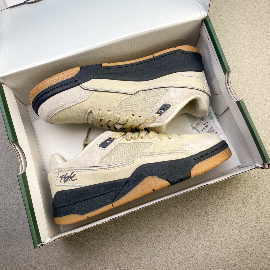 最佳性价比头层 乔丹Jordan FLIGHT COURT 舒适百搭 防滑耐磨 低帮 复古篮球鞋 复古休闲运动文化篮球鞋秉承轻量化的速度型篮球鞋设计思想完成设计,降低重量的同时提升舒适度,中底延续前作使用了分离式后掌可视化 Air Sole气垫. 货号 HF3255 200