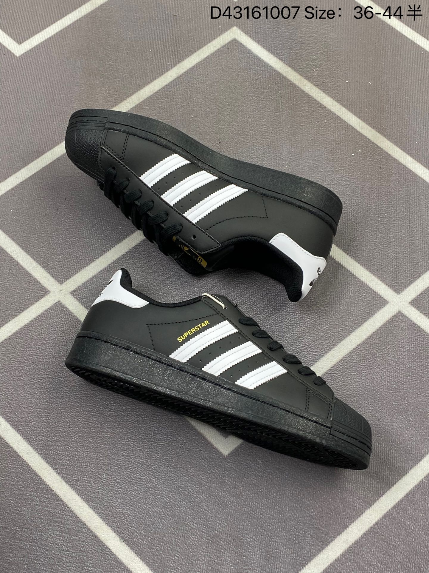 💰80
真标✅阿迪达斯Adidas三叶草 Originals Superstar贝壳头系列低帮经典百搭休闲运动板鞋
货号:EG4959
尺码:如图dunk耐克Nike阿迪达斯三叶草空军一号aj1椰子350新百伦nb327古驰脏脏鞋lv麦昆匡威1970s万斯彪马aj312斐乐巴黎世家aj4飞马亚瑟士贝壳头添柏岚鬼冢虎华夫飞马UGG库里篮球鞋詹姆斯乔丹贝壳头gtAJ1 low乔1闪电倒勾777尺码：36-47.5 耐克 阿迪达斯 三叶草 椰子350 v2 sb dunk 古驰脏脏鞋 麦昆 匡威1970s 万斯 vans 范斯 新百伦 乔丹 air jordan 亚瑟士 斯凯奇 斐乐 彪马 锐步 mlb  fila 鬼冢虎 莆田鞋 板鞋 樱花粉 af1 高帮 纯白 复古  满天星 解构 鞋盾 小麦色  蓝粉  马卡龙 低帮 独角兽 鸳鸯 联名 童鞋  冰淇淋  骨白冰蓝  白蓝 黑色 小白鞋 电玩像素 黑白 涂鸦 镭射 雾霾 白色  diy  1970s 夜光  大童 泼墨 中帮 黑武士 洛克公园 魔术贴 情侣 经典 四钩 奶咖色 刮刮乐 白丝绸 白银 3m 反光 白绿夜光 白橙双钩 小雏菊  权志龙 白绿橙 off white 飞线  金钩 冰块 小银钩 笑脸 缝线  剪纸蓝丝绸  情人节限定  白金 蓝白 354 黑曜石   熊猫 像素  冰蓝 四小勾 水晶底 寿桃 洞洞鞋 彩虹像素  灰色 air force 1 黑色   拖鞋 aj4 aj35 aj11 篮球鞋 莆田 aj3 aj6 aj13 aj7 童鞋 儿童鞋  aj312   aj36 黑白奥利奥  传奇蓝  aj32  限量版 飞人拖鞋 康扣  熊猫 北卡蓝  low  白水泥  藤原浩  aj34郭艾伦 影子灰  蒂芙尼绿 aj10 倒钩  aj9 冰雪奇缘 黑曜石 aj31  aj270 球鞋  大魔王 冰激凌  樱木花道  热熔岩  迪奥联名  胭脂红 凉鞋 aj15  满天星 水泥灰 芝加哥 鸳鸯 aj28  情侣 aj28 樱花粉 电玩像素 北卡蓝 小迪奥 粉色 樱花粉 电玩像素  烟灰 变色龙 兵马俑 大巴黎 aj16  兔八哥  马卡龙  大学蓝 aj30 黑水泥  白蛇 叶绿素 火影 白水泥 情人节限定 粉蛇 黑红 球鞋gtcut   kobe球鞋 zoom kobe 500黑武士 2022r nike星空 gt球鞋 zoom跑鞋 纽巴伦990 nikecourt女鞋 zoom aj1 nb827 斐乐hike nike青花瓷 aj镭射 科6 next跑鞋 宇航员2.0 小白鞋 男鞋 运动鞋 斯凯奇 斐乐 板鞋 aj 彪马 新百伦 亚瑟士 new balance adidas 阿迪达斯 篮球鞋 空军一号 纯白  跑步鞋 vision street wear puma 女运动休闲鞋 nb  情侣鞋 球鞋 dunk 美津浓 欧文7  运动鞋女款跑步鞋 休闲男鞋  aj1 拖鞋 耐克鞋男新款 鞋子 童鞋 男款  飞马  zoom 超级飞马 跑鞋  老爹鞋 air max 儿童鞋子 男士 飞马38 m2k 日落 黑白熊猫  女款  飞马39  男款 阿甘鞋 飞马37  夏季  dunk sb 华夫鞋 凉鞋  开拓者 夏款 毛毛虫  气垫 air zoom 休闲鞋 高帮 帆布鞋 sacai 2022 vapormax 赤足  飞马36 af1 紫葡萄 树莓紫  winflo8 court女鞋 网鞋 zoom 破二  dc0774 拖鞋 superfly 子弹头 dunk黑白熊猫 blazer max270 欧文7 小童鞋  阿尔法 欧文8 登月 星空 莆田  黑武士 airmax97 贝壳头 三叶草 boost   forum 椰子鞋  yeezy  neo  暗夜精灵 金标 椰子 350 v2  ultraboost 清风 阿尔法 涉水鞋 ub21 ub22  forum84 ub nmd 爆米花 pro2 cut  supernova x9000 椰子500  小椰子 forum low 史密斯 椰子700  樱花系列女鞋 新百伦530 327   574   5740 满天星 992 550 990 303 nb2002ra 302 元祖灰 993 990v5 nb300 ms327 580 999 nb327新百伦 新百伦878 nb300 5740奶茶色 m5740nb5740 997 608 452 nbms327 992元祖灰 996 880 低帮  倒钩  aj1 low 北卡蓝 黑曜石  倒钩藤原浩鞋 芝加哥 禁穿 小迪奥aj1 aj1大学蓝 樱花粉 烟灰   闪电倒钩 mid  影子灰 白丝绸   黑红脚趾 黑红 马卡龙 小dior 蒂芙尼绿 黑脚趾 小摩卡 蜘蛛侠 兔八哥 莆田纯原 纯白 中帮 黑粉脚趾 鸳鸯 low摩卡棕 扣碎 倒钩低帮 小闪电 凯尔特人 芝加哥ow联名 灰白 红豆奶茶 叛逆 换底 扣碎篮板 摩卡棕 迪奥联名鞋 皇家蓝 低帮女鞋倒钩白棕 泡泡糖 黑粉脚趾 北卡蓝低帮 黑绿脚趾 影子灰 蒂芙尼绿 黑脚趾 浆果粉  扣碎篮板 鸳鸯 冰淇淋 白丝绸 激光蓝 offwhite联名 黑粉脚趾	 蓝 水洗丹宁 情人节 午夜蓝 凯尔特人 泡泡糖  男鞋 女鞋 夏季 儿童 拖鞋  小众鞋 篮球鞋 凉鞋 运动鞋 跑步鞋 童鞋  板鞋  日落  足球鞋 小白鞋 跑鞋 老爹鞋 zoom 超级飞马 36 37 38  sb dunk  鞋子 新款 m2k air max   薄款 赤足5.0  星空 登月 回到未来 vapormax 超轻 网鞋 气垫鞋 阿甘鞋 休闲鞋 47 blazer 高帮 樱花粉 free vaporfly  情侣  子弹头 华夫鞋 欧文7 lebron18  joyride fly3 max270 杜兰特5  毛毛虫 黑武士 限量版 忍者 马拉松 winflo7 kyrie7 ep  莆田鞋   板鞋 樱花粉  af1 高帮 纯白 复古  满天星 解构 鞋盾   小麦色  蓝粉  马卡龙 低帮 独角兽 鸳鸯 联名 童鞋  冰淇淋  骨白冰蓝 白蓝 黑色 小白鞋 电玩像素 黑白 涂鸦 镭射 雾霾 白色  diy  夜光  大童 泼墨 中帮 黑武士 洛克公园 魔术贴 情侣 经典 四钩 奶咖色 刮刮乐 白丝绸 白银 3m 反光 白绿夜光 白橙双钩 小雏菊  权志龙 白绿橙 off white 飞线  金钩 冰块 小银钩 笑脸 缝线  剪纸 纯黑 蓝丝绸  情人节限定  白金 蓝白 354 黑曜石   熊猫 像素  冰蓝 四小勾 水晶底 寿桃 洞洞鞋 彩虹像素  灰色 air force 1 黑色  拖鞋 aj4 aj35 aj11 篮球鞋 莆田 aj3 aj6 aj13 aj7 童鞋 儿童鞋 aj312 aj36 黑白奥利奥  传奇蓝  aj32 限量版 飞人拖鞋 康扣  熊猫 北卡蓝  low  白水泥 藤原浩 aj34郭艾伦 影子灰  蒂芙尼绿 aj10 倒钩 aj9 冰雪奇缘 黑曜石 aj31 aj270 球鞋 大魔王 冰激凌  樱木花道  热熔岩  迪奥联名 胭脂红 凉鞋 aj15 满天星 水泥灰 芝加哥 鸳鸯 aj28 情侣 aj28 樱花
D43161007