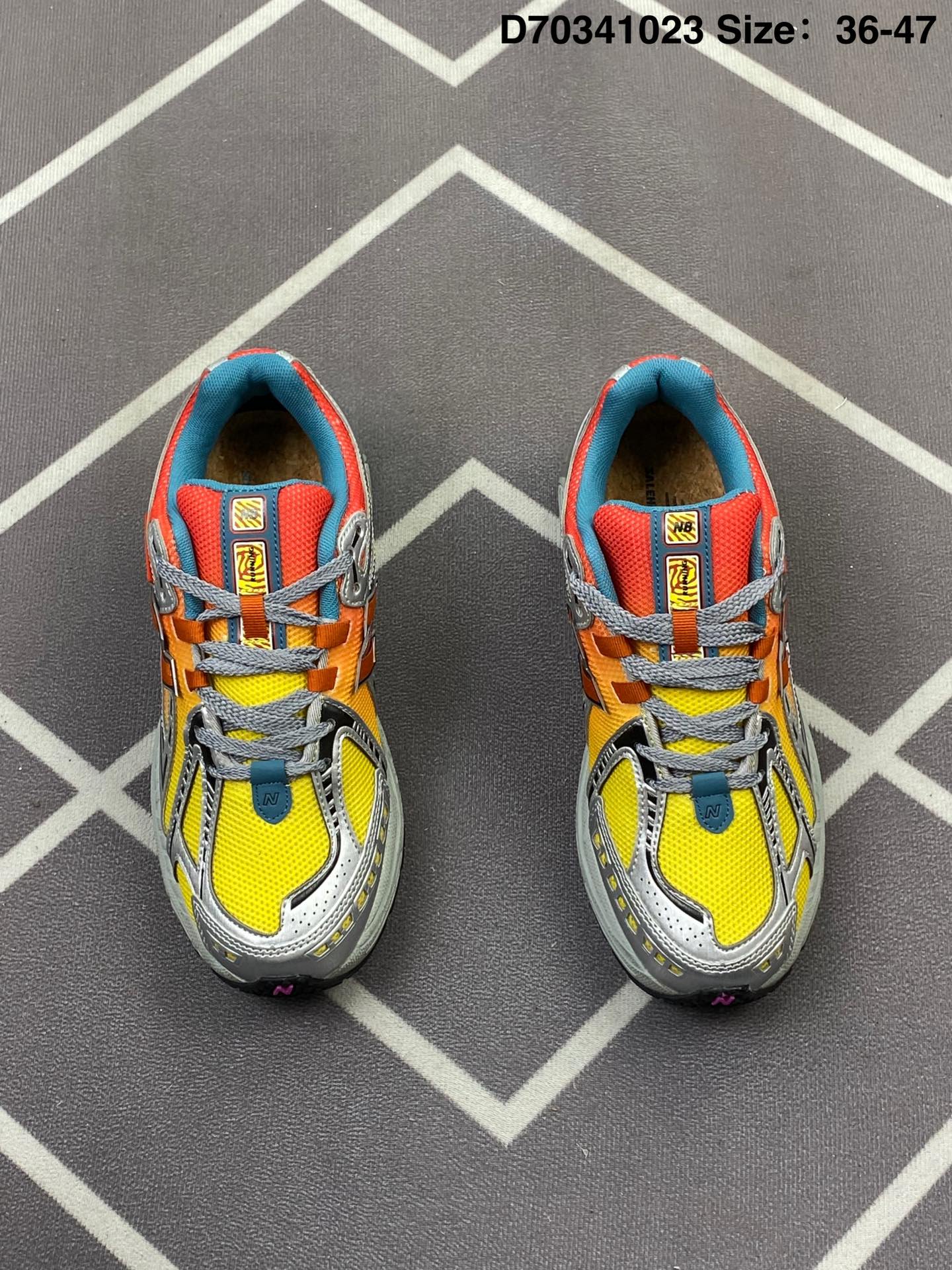 💰170
公司级✅New Balance M1906系列
复古单品宝藏老爹鞋款 
复古元素叠加 质感超级棒 
楦版型材料细节做工精细 
作为NB最经典的档案鞋型之一 
与2002一样，1906有着NB最成熟的技术加持和复古款式，而本次推出的版本参照2002r的定位，相信会在性价两端做出权衡。单从造型上来看，依旧是vibe风格，味道很正，细节也很酷，这双1906r无疑必能打入复古跑鞋爱好者的年度鞋
货号：W1906DB
码数：36～45含半码
编码：D70341023