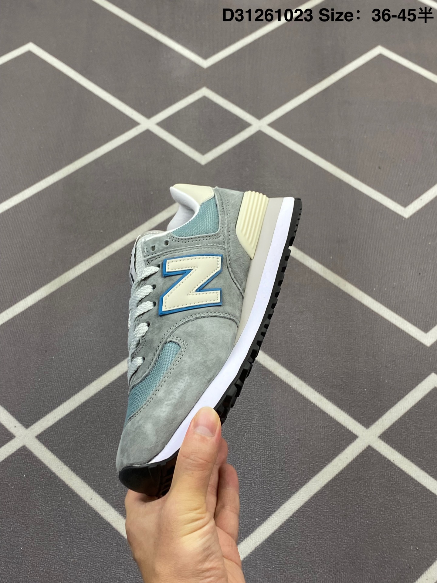 💰130
公司级✅升级原楦开发纸版版型#2022全新574升级版来啦！NB新百伦New Balance U574升级版系列低帮复古休闲运动慢跑鞋
货号:ML574EVG
尺码:36 37 37.5 38 38.5 39.5 40 40.5 41.5 42 42.5 43 44 45 
ID:D31261023