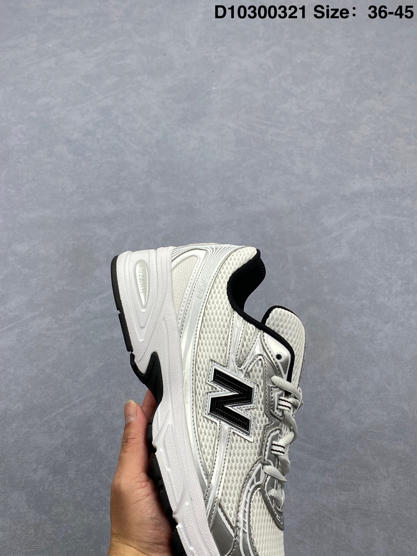 💰150
公司级✅新百伦中古跑鞋 New Balance 740系列新百伦 潮流男女运动鞋 NB740跑步鞋透气鞋复古潮鞋
货号:U740GR2
尺码:36 37 37.5 38 38.5 39.5 40 40.5 41.5 42 42.5 43 44 45
ID:D10300321