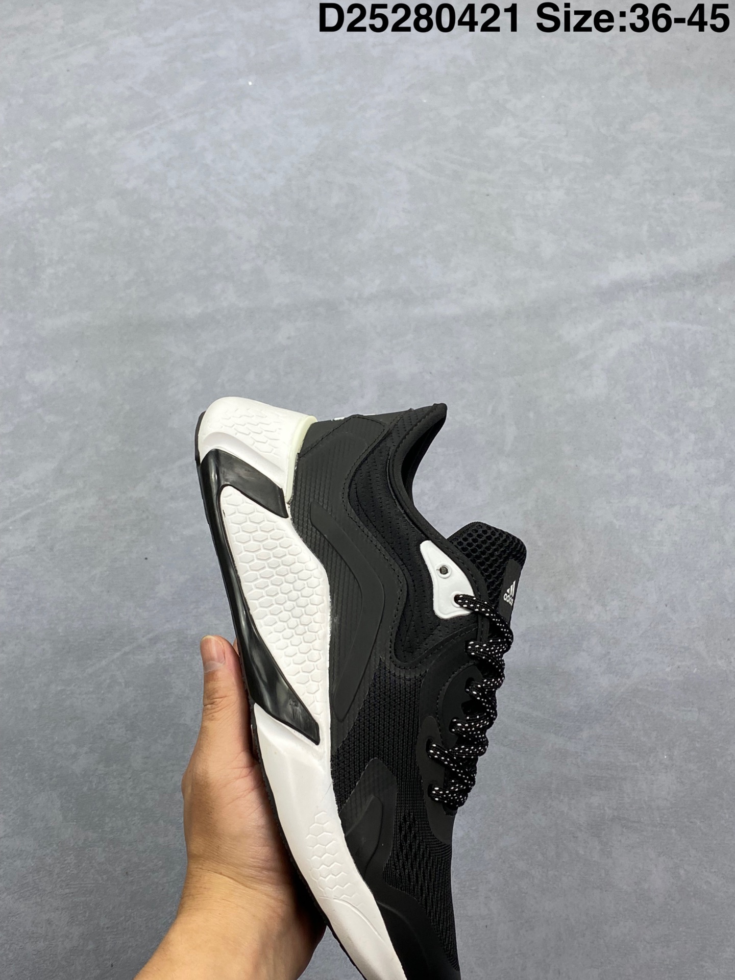 💰240
✅Adidas AlphaBounce INSTINCT CC M 反光 阿尔法跑鞋 
Bouncetm中底与Forged Mesh 热融合多层绒布的结合 外加马牌大底的组合
货号:FW0672
Size:36-45
ID:D25280421