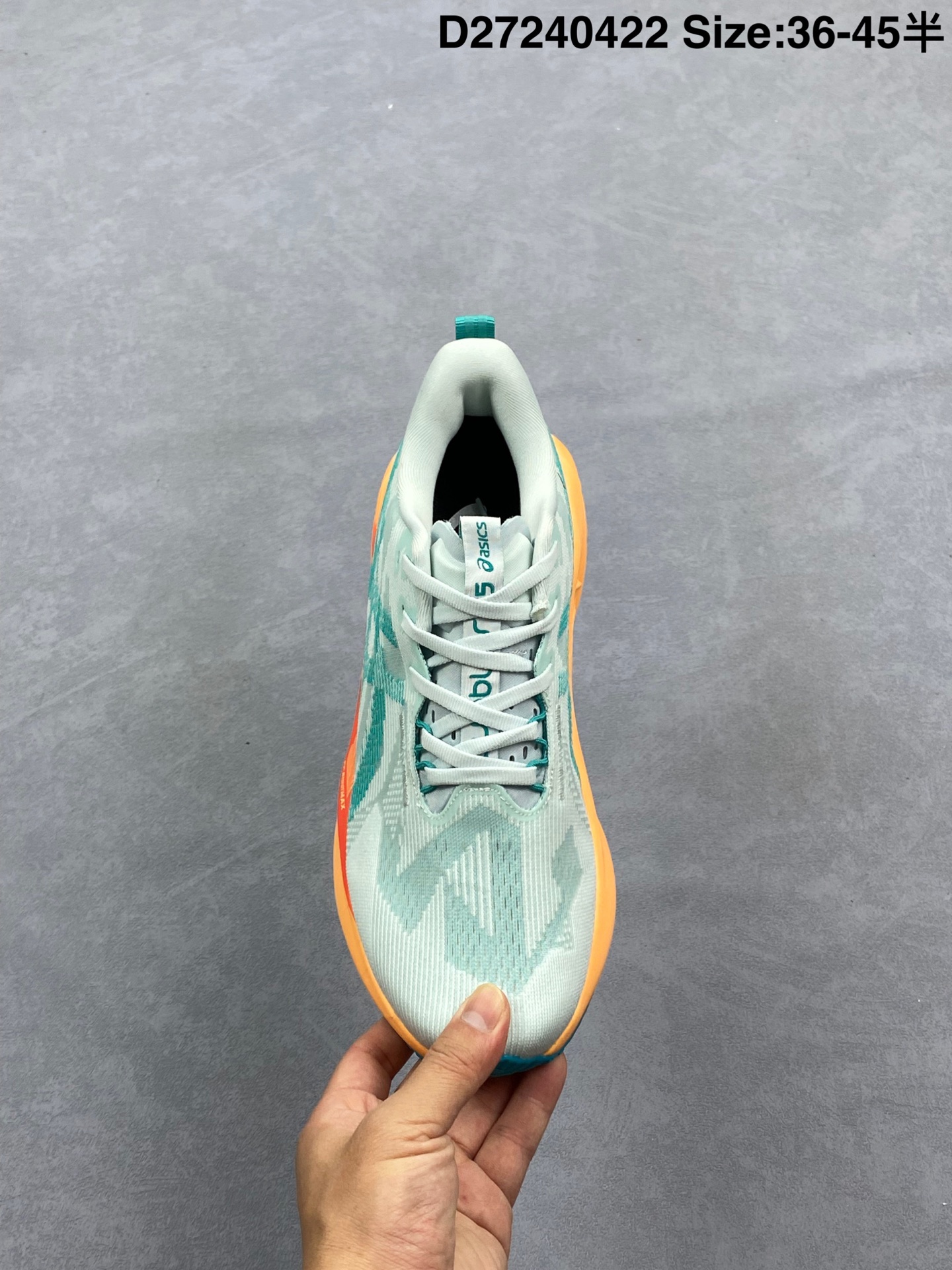 💰220
Asics Novablast 4 轻量跑鞋
ASICS (亚瑟士)是日本实业家鬼家喜八郎创立的跑鞋运动品牌,名字想法源自著名的拉丁谚语“AnimaSana In Corpore Sano”意为“健全的精
神寓于强健的体魄”。正如其名字的含义,ASICS亚瑟士一直坚信保持身体的健康与活力是打造健康快乐的生活方式的最佳途径。亚瑟士的跑鞋、篮球鞋等系列集专业与美貌于一身,拥有极高的热度
货号:1011B887-800
尺码:36 37 37.5 38 39 39.5 40 40.5 41.5 42 42.5 43.5 44 45
D27240422