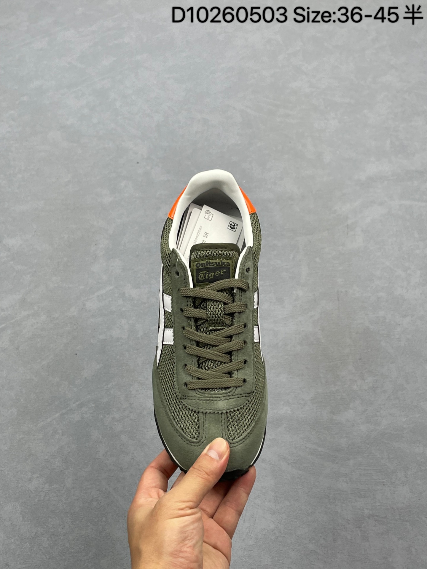 💰230
✅Onitsuka Tiger鬼塚虎 Edr 78 舒适百搭防滑耐磨 低帮跑步鞋
货号：1183B395-020
尺码：36 37 37.5 38 39 39.5 40.5 41.5 42 42.5 43.5 44 45
编码：D10260503