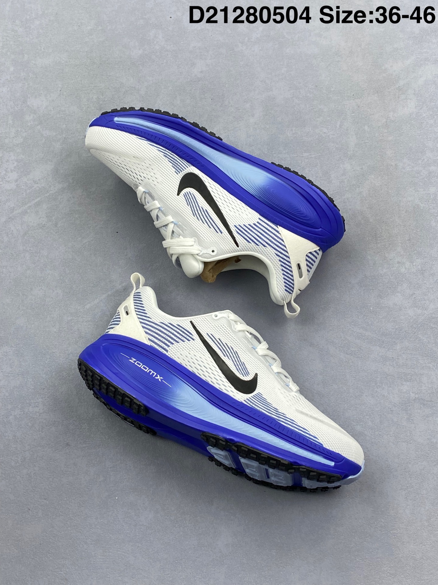 💰240
Nike VOMERO 18 耐克 舒适减震防滑 低帮跑步鞋
全掌ReactX泡绵中底 前掌和后跟还配备了Air Zoom气垫单元 据说跑起来更快更舒适哦 这次最大的升级点 首次引入了ReactX泡绵
货号：HM6803-104
尺码：36 36.5 37.5 38 38.5 39 40 40.5 41 42 42.5 43 44 45 46
编码：D21280504