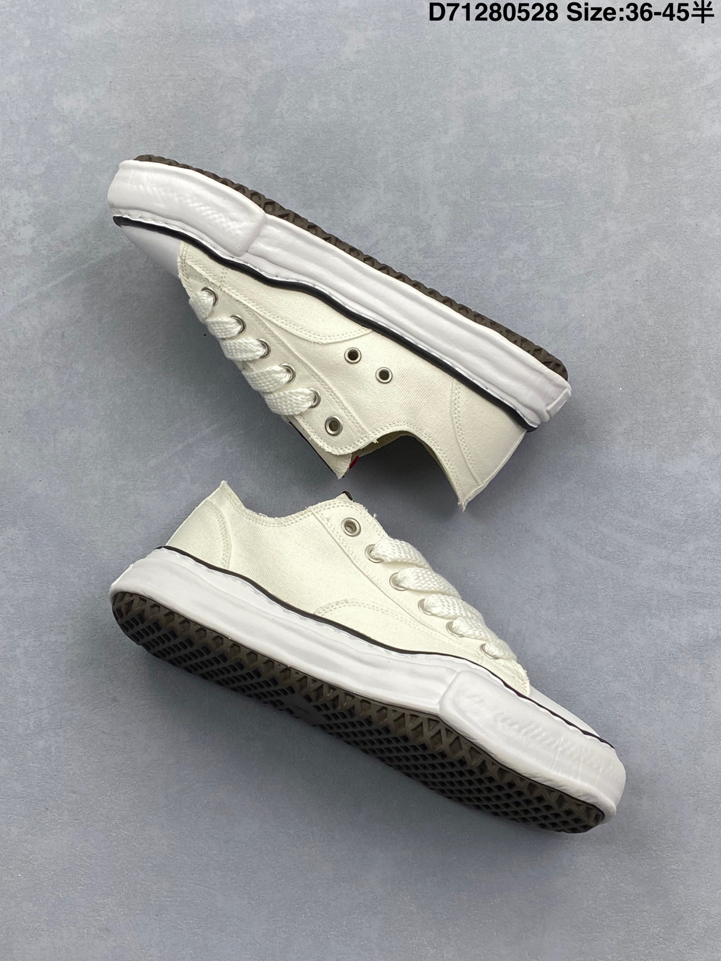 【公司级】余文乐挚爱单品 MMY Blakey 脏脏鞋 AMIRI骨头鞋同款 复古溶解风运动鞋 概念时装设计师・三原康裕品牌MMY/Maison MIHARA YASUHIRO Original Sole Canvas Low 变形溶解雪糕底低帮休闲百搭帆布面板鞋增高厚底老爹鞋.新款MMY三原康裕Blakey贝壳头溶解休闲板鞋日系运动鞋 MMY Blakey 三原康裕溶解鞋,贝壳头系列,上脚都是杠杠的好看,太百搭了,真的要吹爆三原康裕的贝壳头,比阿迪达斯的贝壳头高级太多,加上溶解大底,简直就是yyds. 类型:男女鞋 货号:A01FW702 带半码 编码:D71280528