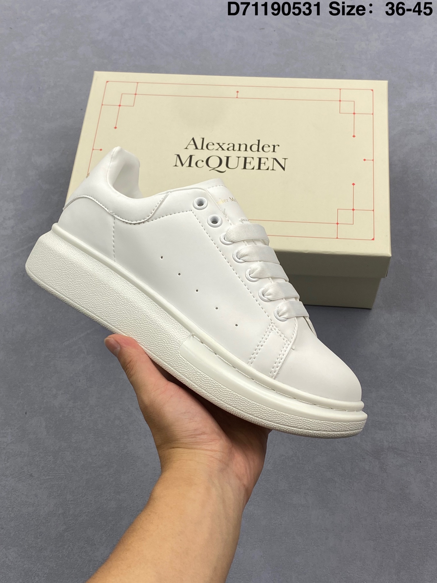 💰95
意大利高奢品牌Alexander McQueen亚历山大·麦昆 Sole Leather Sneakers低帮时装厚底休闲运动小白鞋 麦昆带芯片鞋子以时尚、潮流、高科技为主打特点,鞋面采用了富有未来感的科技感材料,配以充满设计感的线条和色彩,时尚而不失质感。
货号:662652WIA4M9000
尺码:36-45
编码:D71190531