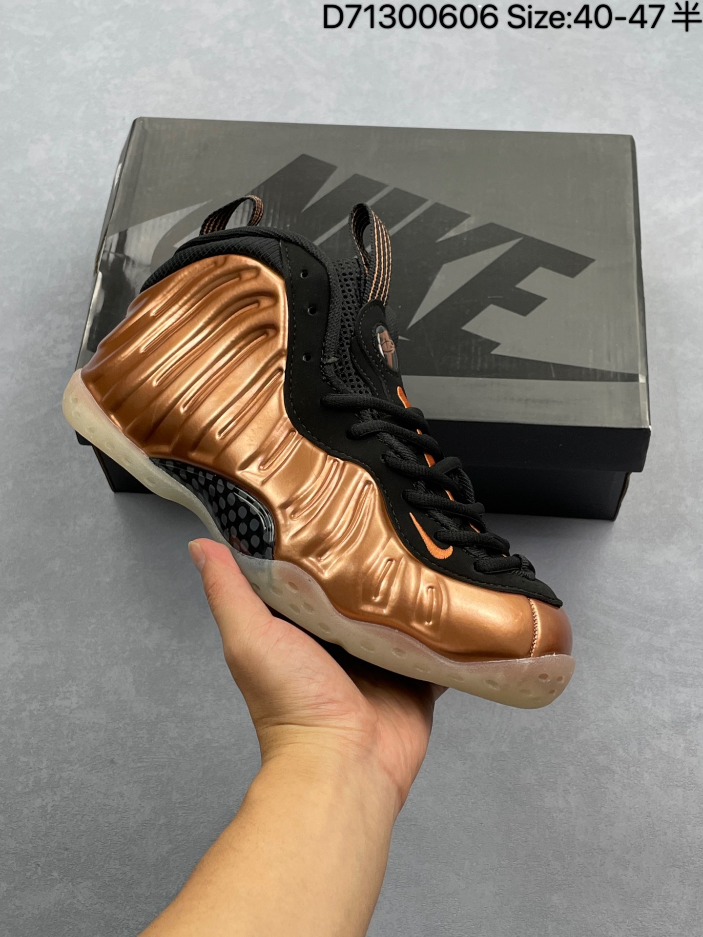 💰150
Nike Foamposite One 喷泡 中帮 复古篮球鞋
货号:FZ9902-001
尺码:40 40.5 41 42 42.5 43 44 45 46 47
ID:D71300606