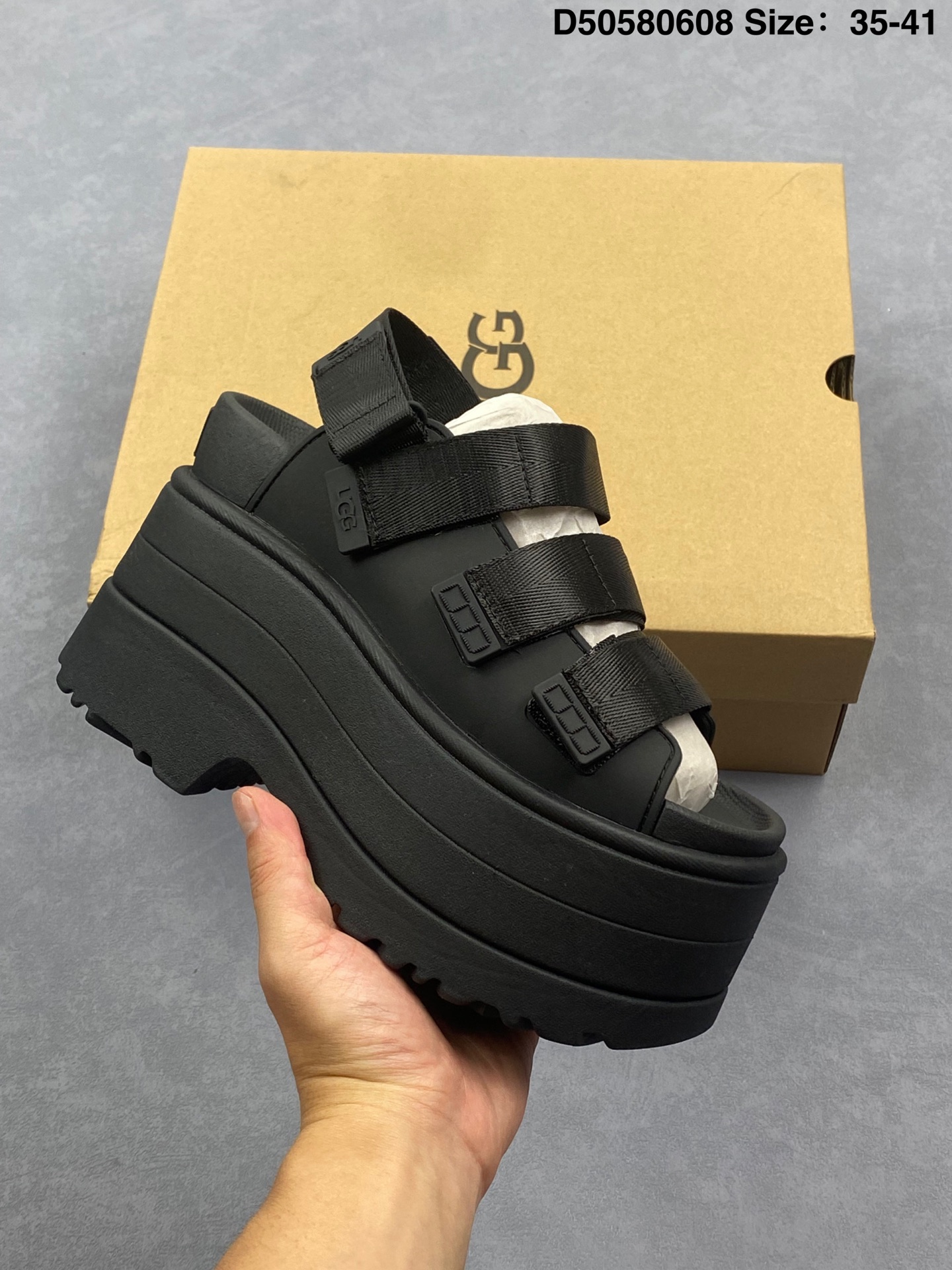 Colección UGG Goldenrise Sandalias romanas cómodas y modernas 7,5 cm Mujer Negro Número de artículo: W/1167431 Talla: 3…