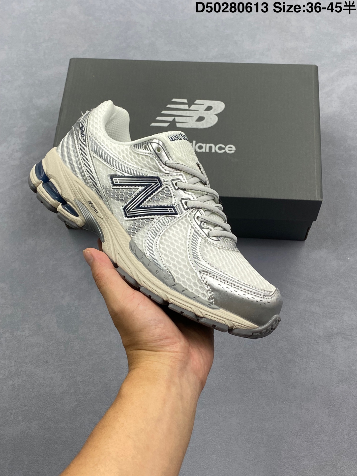 NB 新百伦 New Balance NB860V2系列复古老爹风休闲运动慢跑#采用皮革拼接透气网眼织物鞋面#T-Beam大底提供足步弓支撑,保持步态稳定#后跟搭载外露缓震胶 货号:WL860RG2 带半码 编码:D50280613