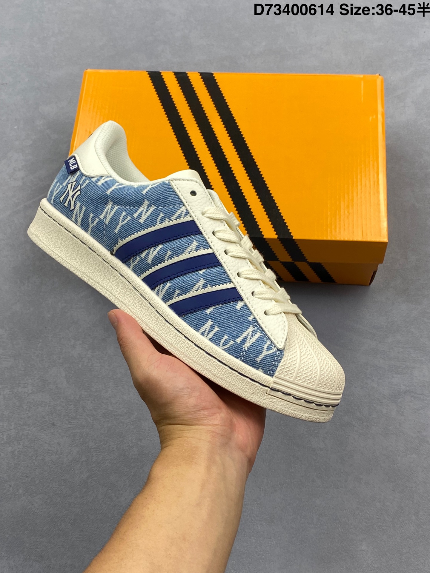 阿迪达斯AD Originals Superstar 经典贝壳头休闲板鞋 纯白 B27136 纯原鞋楦 立体LOGO 国内最高工艺 原装超软一体蓝底 头层抗裂牛皮 原厂数据密度鞋带 鞋舌3D高频版 货号:JY8916 D73400614