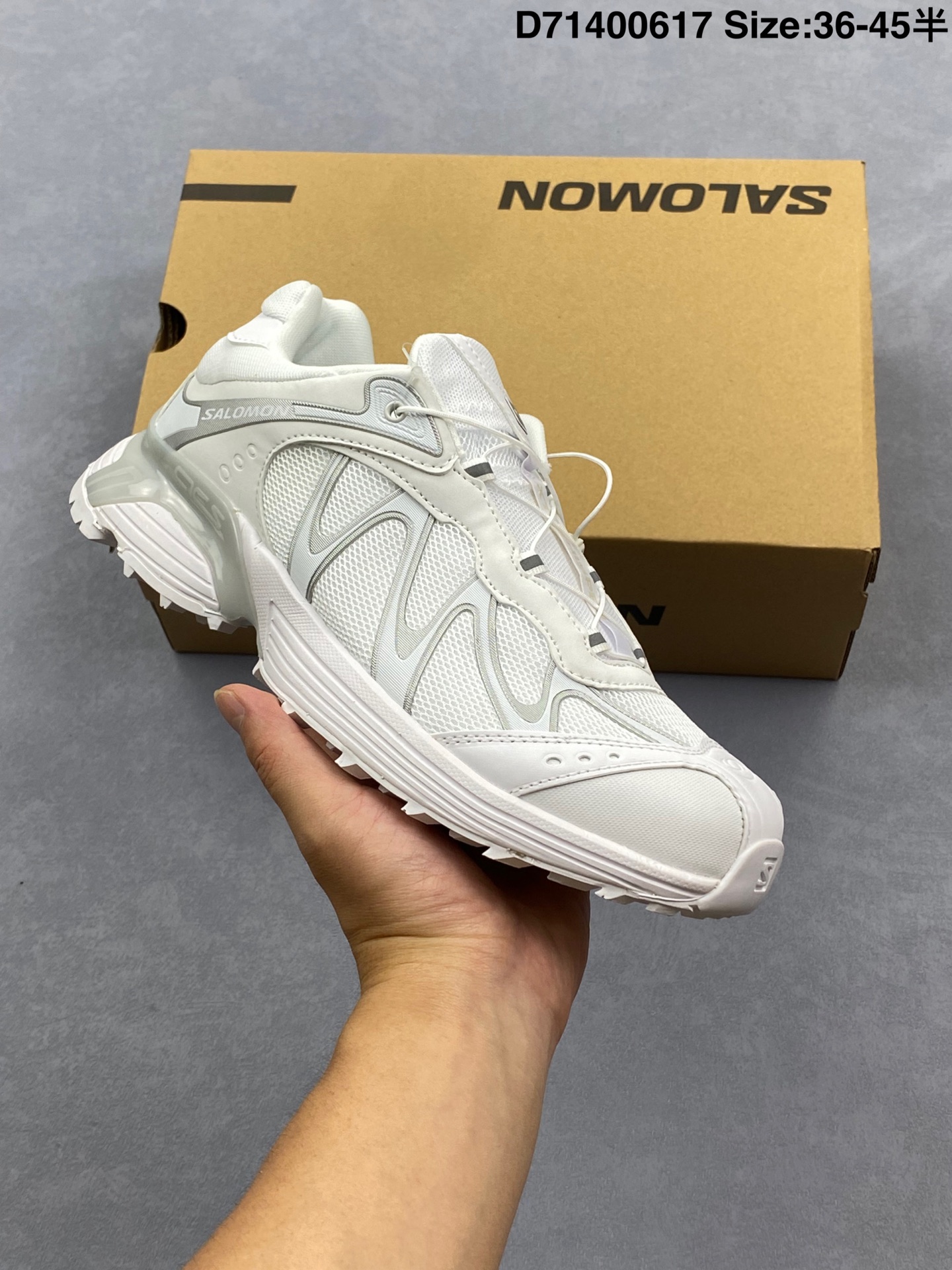 💰200
SALOMON萨洛蒙 XT-WHISPER PANHUI蟠虺 乙巳系列 CNY减震防滑耐磨透气 低帮跑步鞋 男女同款 477620
原版开发 纯原外贸平台特供订单
全套原纸板楦头开发 原厂特供网布配套加持
确保原汁原味 完美呈现版型
原档数据独家私模五层组合大底 男女鞋同步官方
原装Ortholite轻量化鞋垫 中底布带钢印编号
原厂TPU锁扣 进口港宝加持 后跟自然饱满 还原公司包裹性
基于 SALOMON 初代 XT 鞋身造型并搭载 4D ADVANCED CHASSIS 大底打造而成 为这款 XT-QUEST 带来了多项足部控制与保护等功能性 如在运动过程中控制左右晃动的过程而提高稳定性、改善长途越野过程中足中到足尖的过渡、提高感知岩石的精确度以抵抗尖锐物体对脚底的伤害以及采用动态缓冲来增强穿着舒适感 从而减轻疲劳感 使 XT-QUEST 成为一双舒适且安全的户外之履
货号:477619-22
尺码:36 36.5 37.5 38 38.5 39 40 40.5 41 42 42.5 43 44 45
D71400617