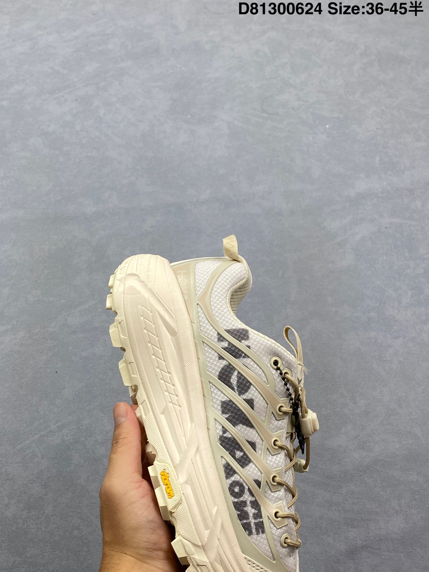 💰270
✅HOKA ONE ONE MAFAE HREE2 全新配色创立于2009年,始终致力于为所有跑者提供更新、更好的跑步 装备。相比常规跑鞋,HOKA ONE ONE特别研发使用性能独特的几何形跑鞋中底,此鞋底更厚、更高、回弹性也更好,除了卓越的缓冲性能,它还能为各种阶段的跑者带来更具动感、更加稳定的跑步体验。HOKA ONE ONE从设计之初就清楚意识到,要保证跑者步幅的均匀一致,双脚自然而然的运动至关重要货号:1141572/ OY
尺码:36 36.4 37.5 38 38.5 39 40 40.5 41 42 42.5 43 44 45
编码:81300624