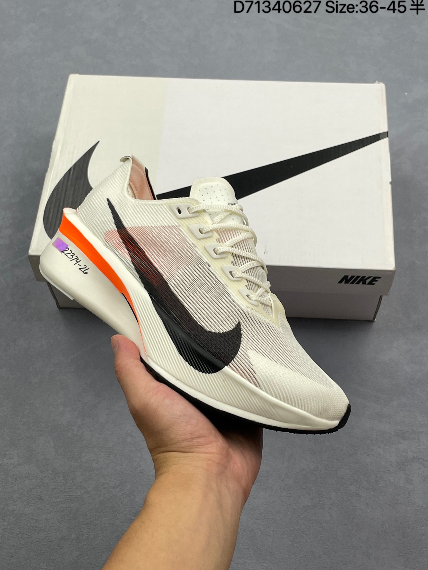 💰170
NK Air Zoom Alphafly NEXT% 3 2024全新马拉松超级跑鞋 FD8356-100 有史以来最轻盈、测试次数最多的NK Alphafly 经过精英马拉松运动员的测试验证 并搭载Air Zoom气垫 旨在助力跑者实现突破 取得更佳的成绩 在开发过程中 Alphafly 3帮助耐克运动员凯尔文·基普图姆（Kelvin Kiptum）以2:00:35的成绩刷新了马拉松世界纪录 Alphafly的动力设计没有改变——Air Zoom气垫单元、Flyplate碳纤维板和ZoomX泡绵 但是整体系统的制作方法略有调整 优化和提升了对运动员的帮助 主要更新包括一体式鞋底 提供顺畅稳定的“后跟到脚趾”过渡；更宽的全长Flyplate碳纤维板提供稳定助推力 全新Fast Shot外底保证出色牵引力和抓地力 全新Atomknit 3.0鞋面提供更强的控制力、透气性和中足支撑力 
尺码：36～45半
编号：D71340627
货号：HE6413 100 kzg