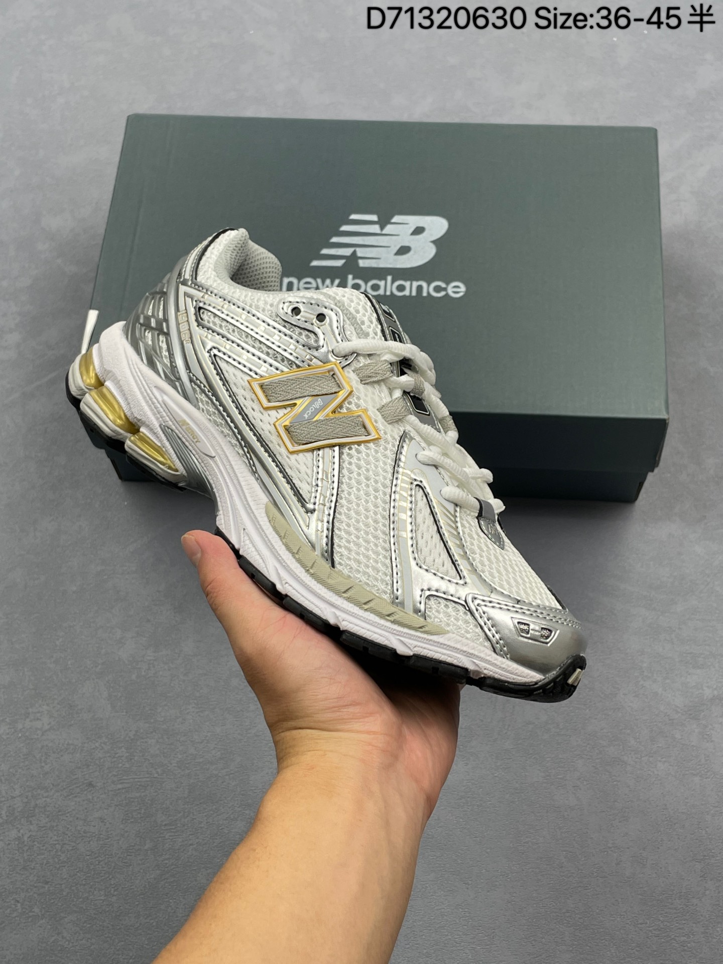 💰160
新百伦New Balance M1906系列 新百伦 复古单品宝藏老爹鞋款 复古元素叠加 质感超级棒 原楦版型材料细节做工精细 作为NB最经典的档案鞋型之一
尺码36 37 37.5 38 38.5 39.5 40 40.5 41.5 42 42.5 43 44 45 46 47
货号U1906AK
D71320630