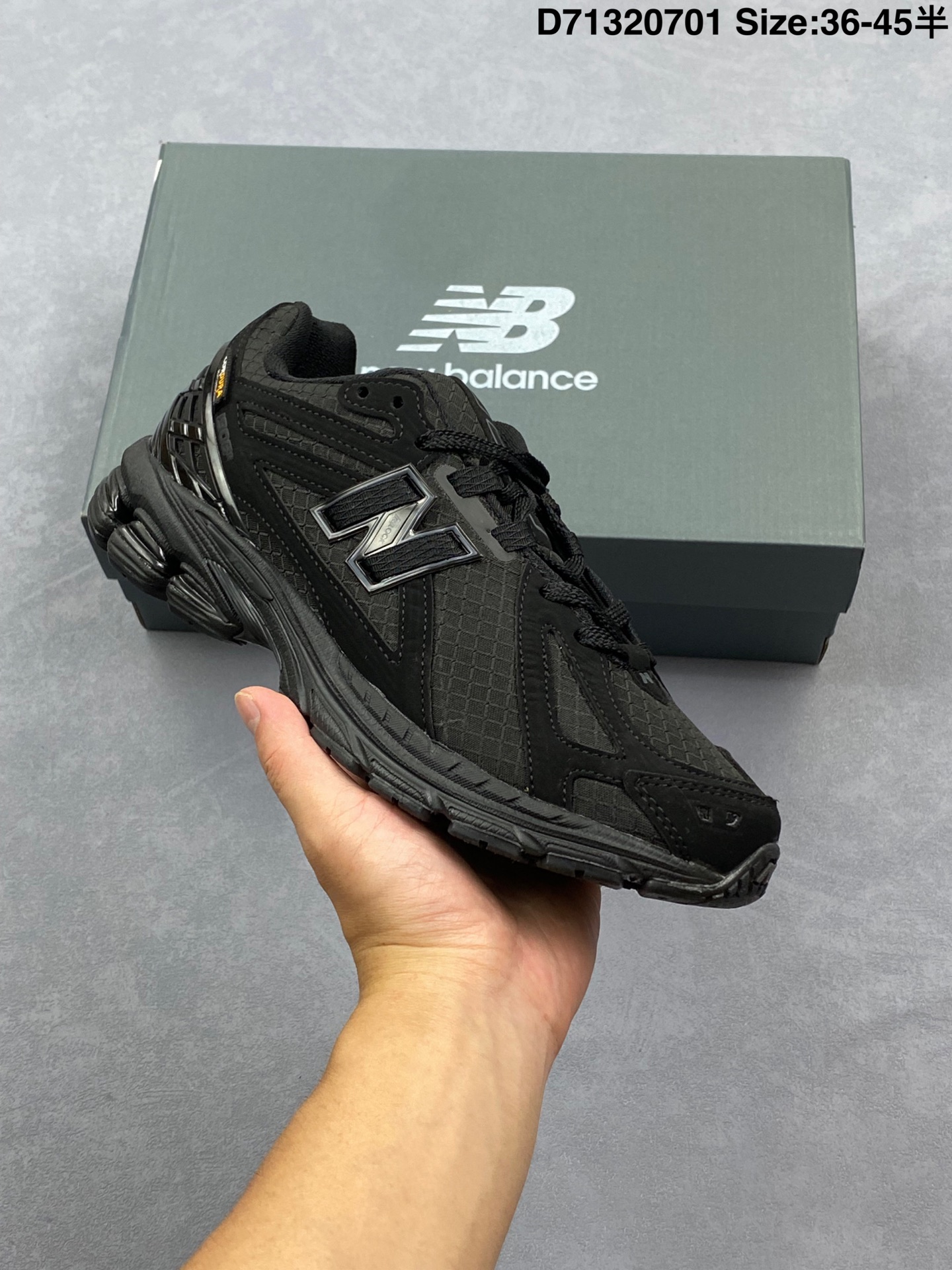 💰160
新百伦New Balance M1906系列 新百伦 复古单品宝藏老爹鞋款 复古元素叠加 质感超级棒 原楦版型材料细节做工精细 作为NB最经典的档案鞋型之一
尺码36 37 37.5 38 38.5 39.5 40 40.5 41.5 42 42.5 43 44 45 46 47
货号U1906AK
D71320701