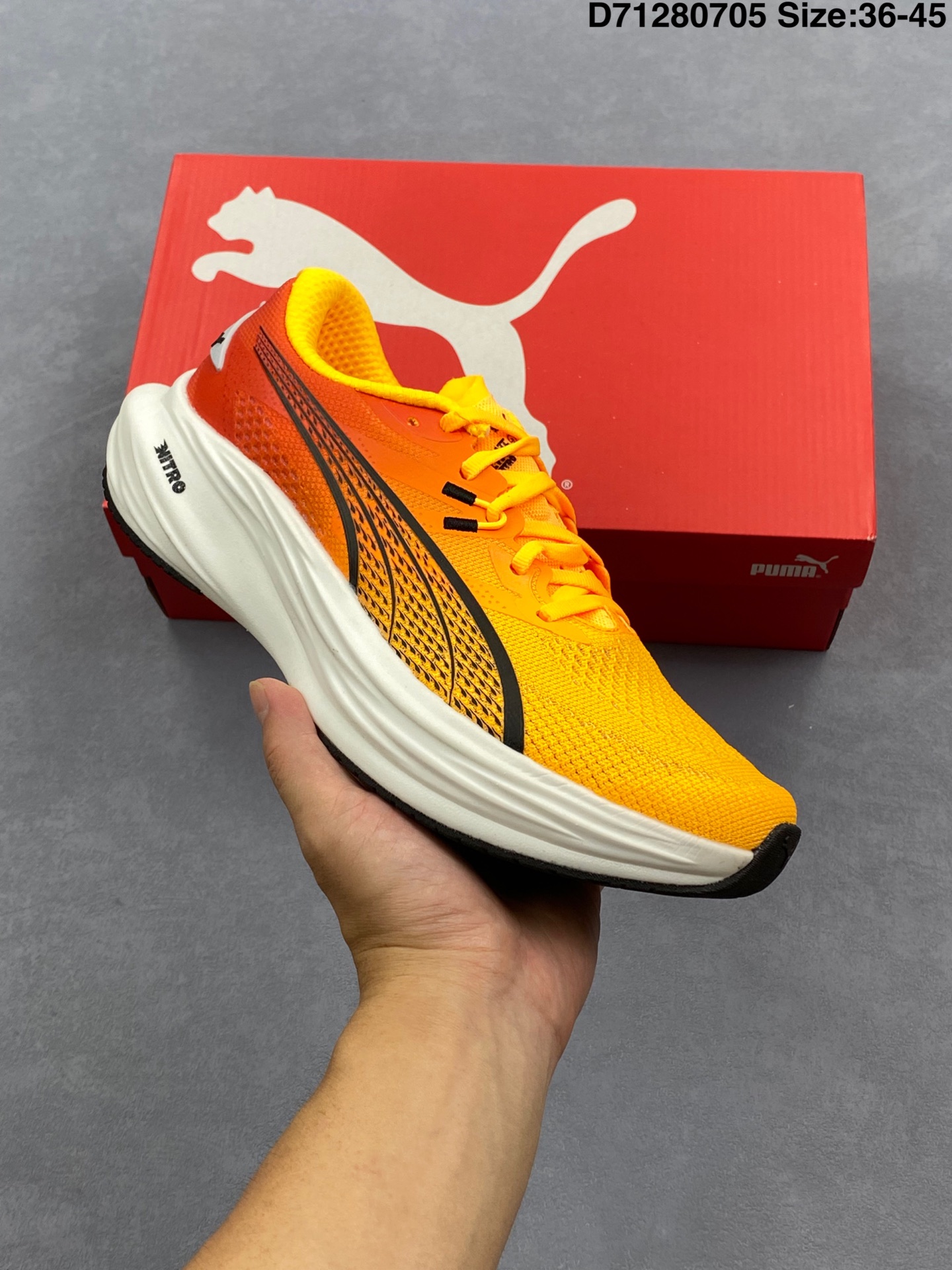 彪马(PUMA) Deviate NITRO 男士2023跑步鞋减震舒适缓冲回弹简约软底运动鞋注氮泡沫橡胶鞋垫耐磨防滑百搭老爹鞋 Deviate Nitro 是 Puma Nitro 系列的新成员,这是一款整体最佳彪马跑鞋.它对稳定性很重要,如果您想在骑行中振作起来,它可以满足要求.它可以做很多事情,但它的亮点在于在路上吞下很长的里程.是的,它可以加快步伐,但考虑到它的重量,它需要你付出更多的努力.优点:稳定而活泼,双密度中底,抓地力外底,舒适的中足,宽敞的脚趾盒,保持双脚安全锁定到位,脚跟滑倒的报告. 类型:男鞋 货号:310474 尺码:如图 D71280705