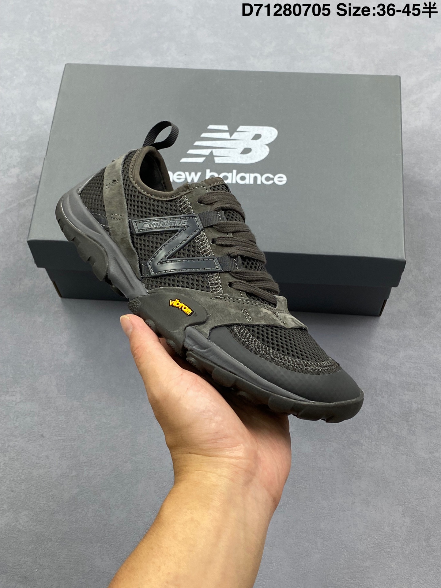 💰140
New Balance MT10系列 NB新百伦 
薄底赤足鞋 实拍首发 
防滑耐磨平衡轻便 低帮休闲城市通勤跑步鞋
官方货号：MT100AC
尺码：36 37 37.5 38 38.5 39.5 40 40.5 41.5 42 42.5 43 44 44.5 45
编码：D71280705