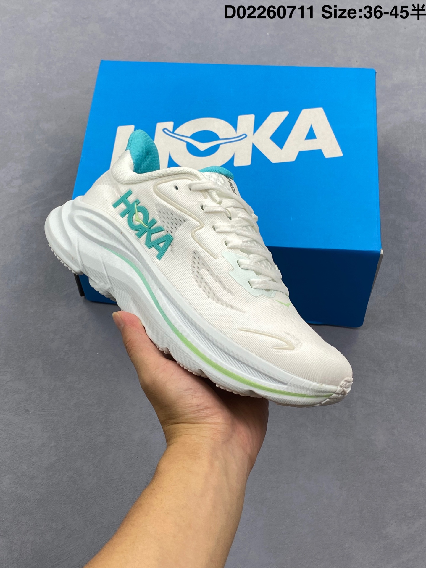 💰130
HOKA/霍卡 男女鞋真标半码制，升级原楦开发版型，采用透气针织工程材料鞋面材质，轻量化材料高弹力泡棉升级中底，内嵌欧索莱Ortholite® 混合(再生)鞋垫，外置耐磨防滑橡胶模块❗️新晋减震王,踩屎感最强！美国新兴跑鞋品牌Hoka One One M CLIFTON 10 Low 克利夫顿10代系列低帮厚底网织轻量休闲运动慢跑鞋 1162031
码数：36 36.5 37 38 38.5 39 40 40.5 41 42 42.5 43 44 45
编码：D02260711 Size:36～45半