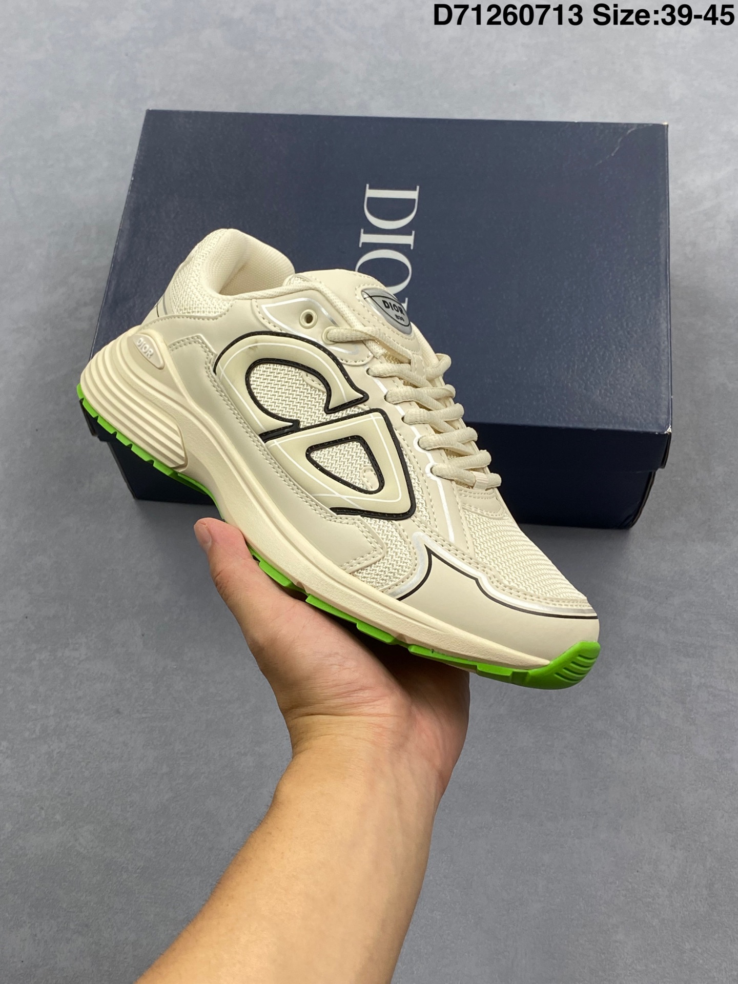 💰130
✅Dior B30 迪奥网眼织物低帮运动休闲鞋 该款系列采用黑网色眼织物白和色科技料面精心制 作饰以反光“CD30”图形标志 外格轻盈的刻雕效果橡胶鞋搭底配标志性点的缀提升格调 内弹部力细节塑造想理的舒适穿着体验可与各休式闲造型配搭 彰显尚时现代的运风动范
货号:3SN279ZRF H900
尺码:39 40 41 42 43 44 45
Size:39-45(布袋)
编码:D71260713