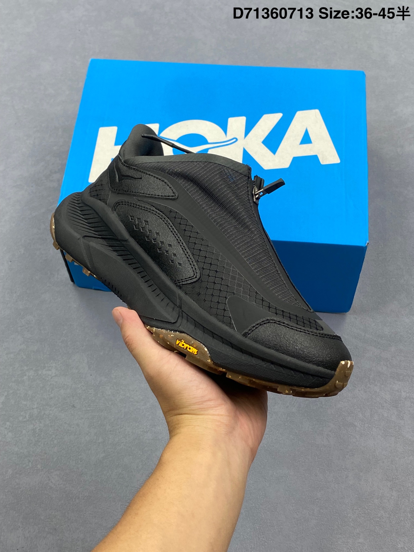 💰180
HOKA户外防水运动休闲鞋 HOKA ONE ONE Tor Summit 舒适百搭 防滑耐磨 低帮 徒步鞋 男女同款 黑色
独家私模 原鞋开模 1：1精品工艺 
采用头层牛皮 防水工艺出品 妥妥的市场顶流产品
36 36.5 37.5 38 38.5 39 40 40.5 41 42 42.5 43 44 45 
1162850/DTQ
D71360713