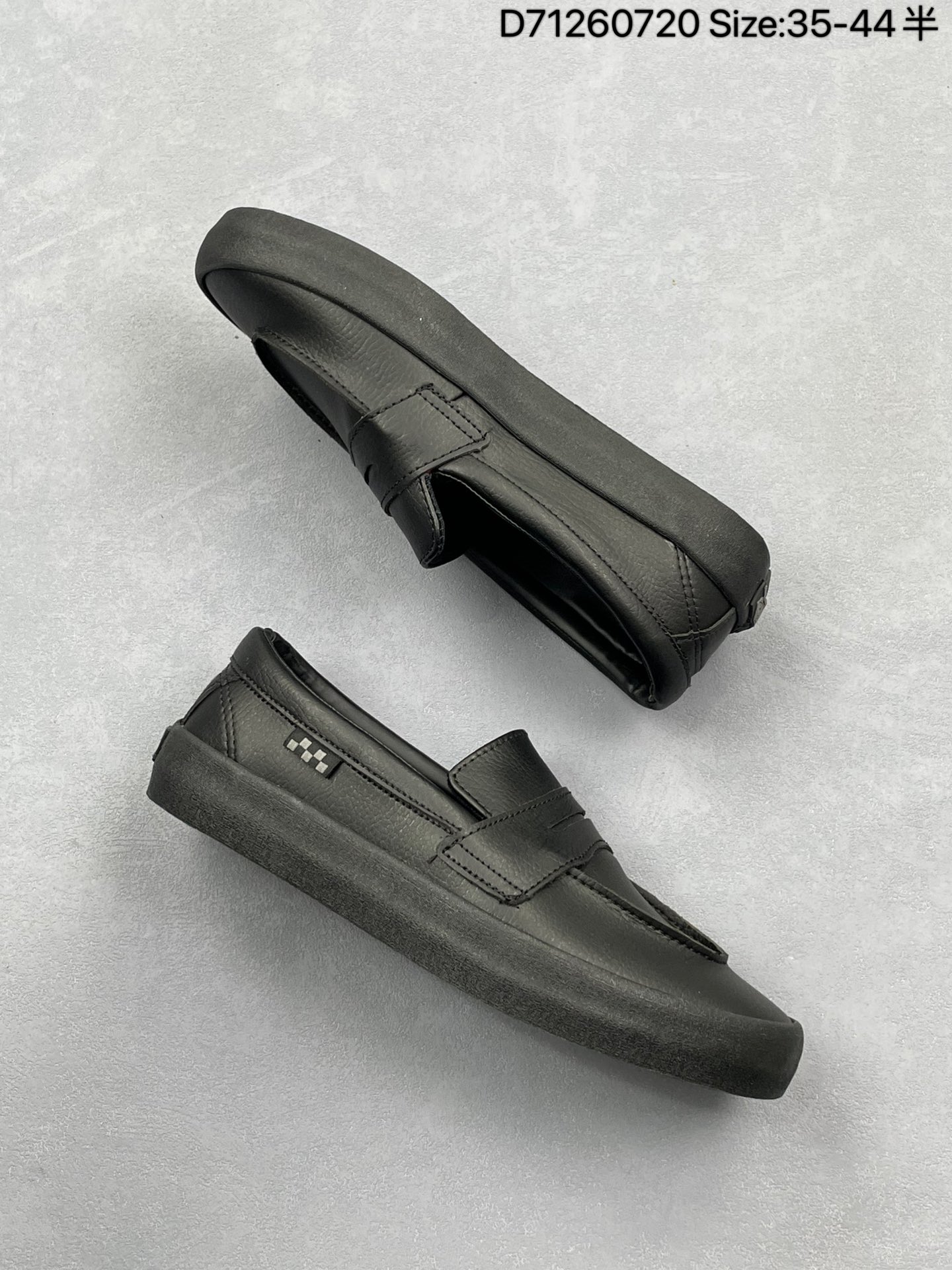 💰130
匡威Converse One Star Tropical Feet 一星翻毛皮 经典黑紫低帮板鞋 鞋面采用翻毛皮材质 自然优雅 内里花纹独具特色 搭配标志性的One Star Logo一星经典立体标凸显现代感风格 融入SKATE元素 源于街头设计灵感 舒适的穿着体验 让你尽享运动中的乐趣
尺码:35 36 36.5 37 37.5 38 39 39.5 40 41 41.5 42 42.5 43 44
货号:166847C #D71260720