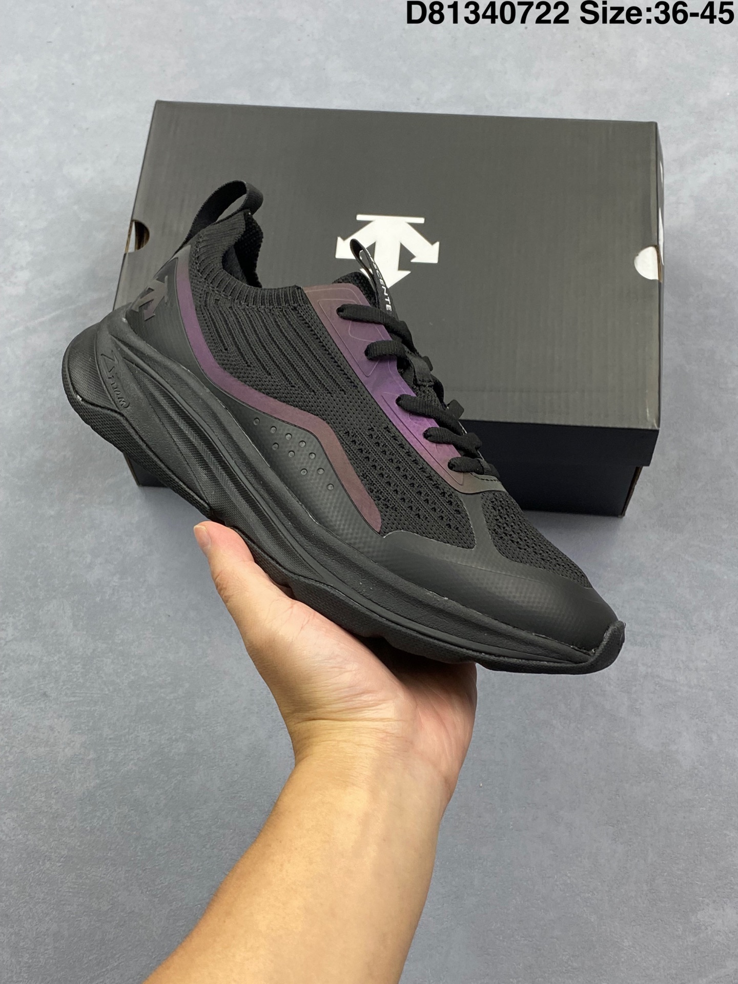 💰170
公司级✅迪桑特DESCENTE ENERZITE LAVITATE 2.0 KNIT 时尚防滑 低帮跑步鞋
针织网布无缝拼接鞋面轻薄通透减少摩擦
进口Z FOAM缓震中底 舒适回弹动能加成
部分采用反光饰片 提升夜跑安全性
货号:D4431RRN05
尺码:36 36.5 37.5 38 38.5 39 40 40.5 41 42 42.5 43 44 45
ID:D81340722