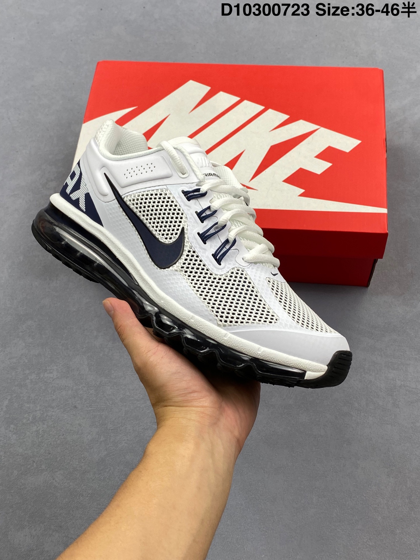 Nike Air Max 2013 舒适时尚耐磨透气 低帮跑步鞋 Nike Air Max 2013 运动鞋携时尚设计闪亮回归,出众有型 采用网眼布细节和运动风无缝覆面,助你保持清爽感受,塑就焕新造型 经典 Flywire 设计搭配经典全掌型 Max Air 缓震配置,缔造出众舒适感和支撑效果. 官方货号:HF3660 100 (半) 编码:D10300723