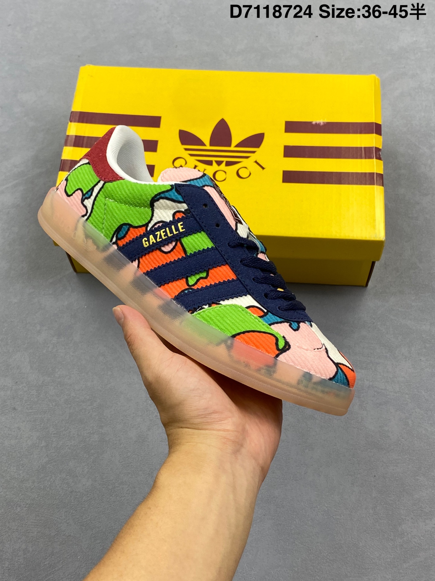 💰90
Adidas/阿迪达斯 男女鞋采用翻毛皮与天鹅绒布鞋面材质，皮革内里贴缓震PU乳胶脚垫，外置耐磨大底❗️ “复古运动”最新跨界联名，意大利奢侈品牌-古驰Gucci x 德国运动品牌阿迪达斯Adidas Originals Gazelle”Esquisite Gucci“羚羊系列低帮复古百搭休闲运动板鞋 707848
货号：IG2849
码数：36 36.5 37 38 38.5 39 40 40.5 41 42 42.5 43 44 45
D71180724