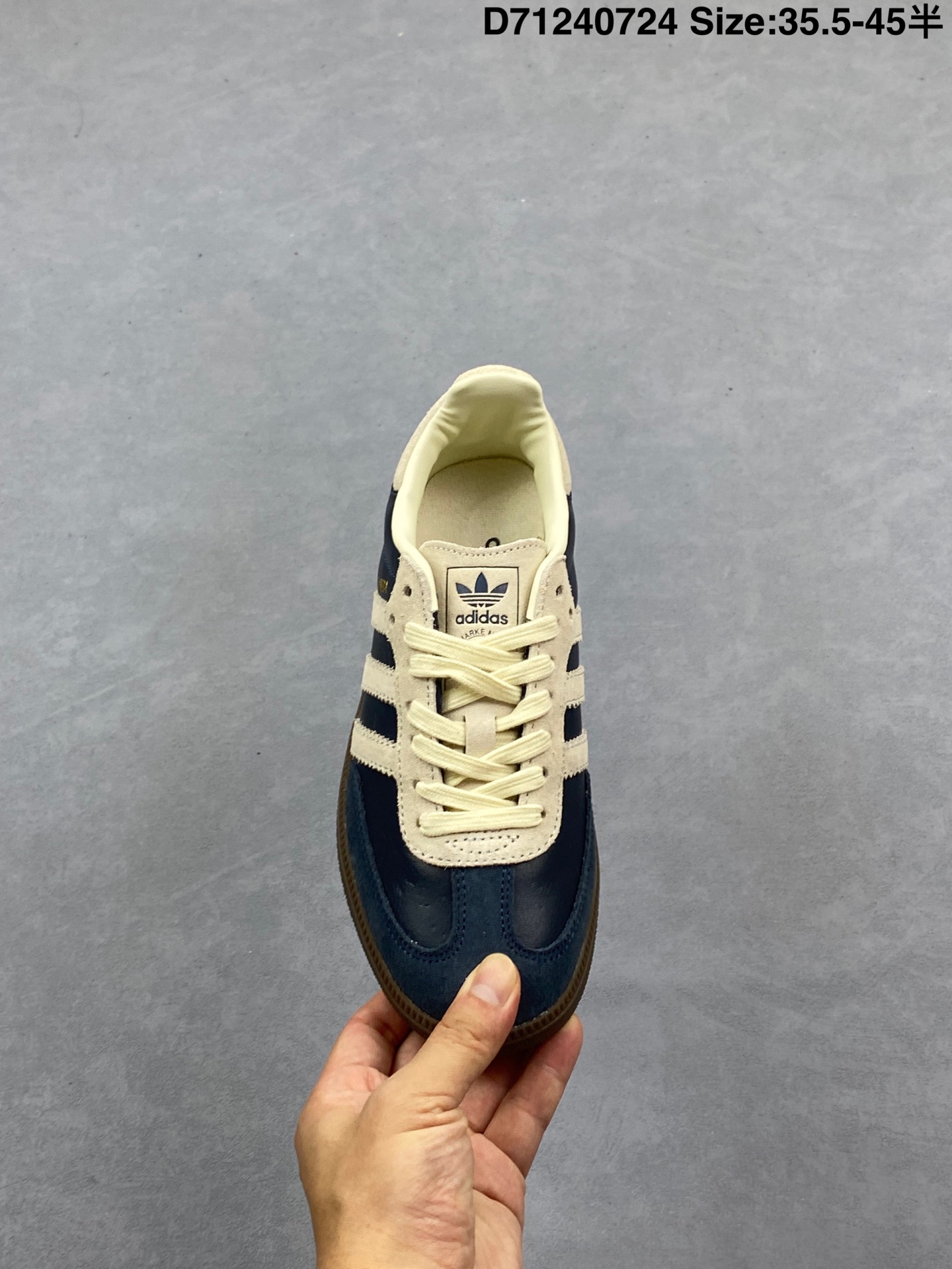 💰120
真标✅阿迪达斯AD Originals Samba OG桑巴舞系列绅士德训足球风百搭休闲运动板鞋
贷号：JI3217
尺码：36 36.5 37 38 38.5 39 40 40.5 41 42 42.5 43 44 45
编码：D71240724 Size:36～45半