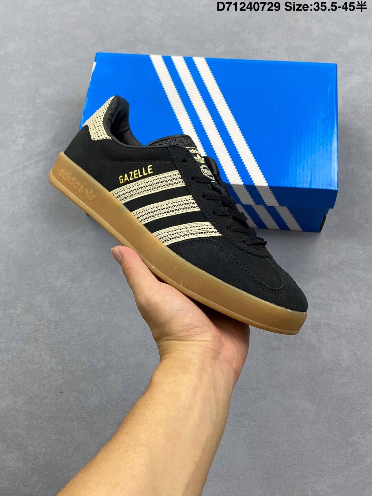 合集💰120
阿迪达斯Adidas Gazelle Indoor Trainers 羚羊内训系列低帮复古德训风百搭休闲运动板鞋  
货号：JI2755
码数：36 36.5 37 38 38.5 39 40 40.5 41 42 42.5 43 44 45
编号：D71240729