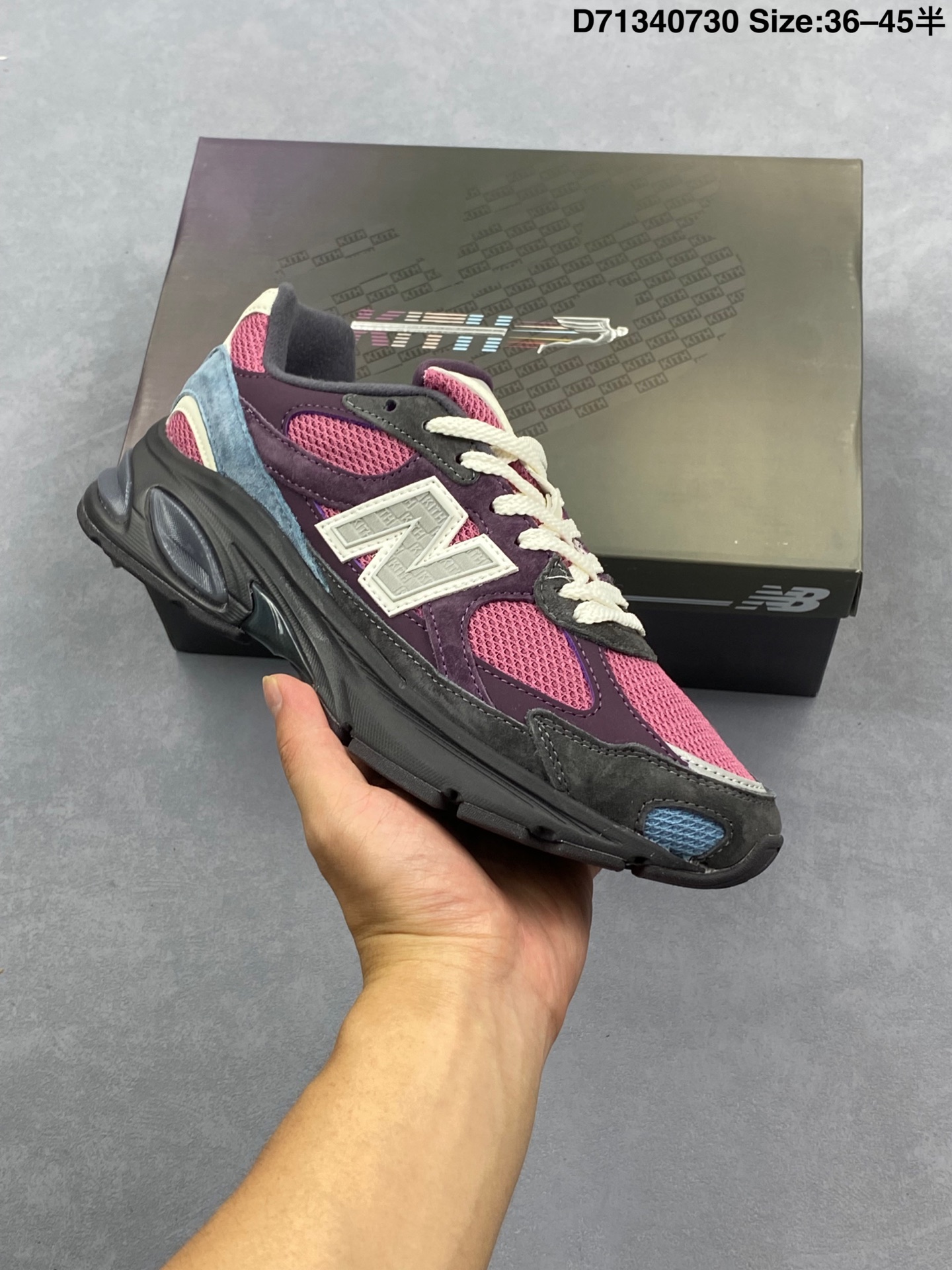 💰170
公司级New Balance M2010系列 新百伦 复古老爹风网布跑步休闲运动鞋
新百伦经典配色 沿袭了面世之初的经典科技 以ENCAP中底配以升级版 N-ERGY缓震物料 鞋面则采用特色的柔软麂皮搭以NewBalance经典的尼龙网布 低调中还原跑鞋本真 更年轻化的设计理念与材质 让新世代青年得以用全新视角体验经典鞋款的传奇魅力
货号:U2010RLC
尺码:36 37 37.5 38 38.5 39.5 40 40.5 41.5 42 42.5 43 44 45
编码:D71340730 Size:36~46.5半