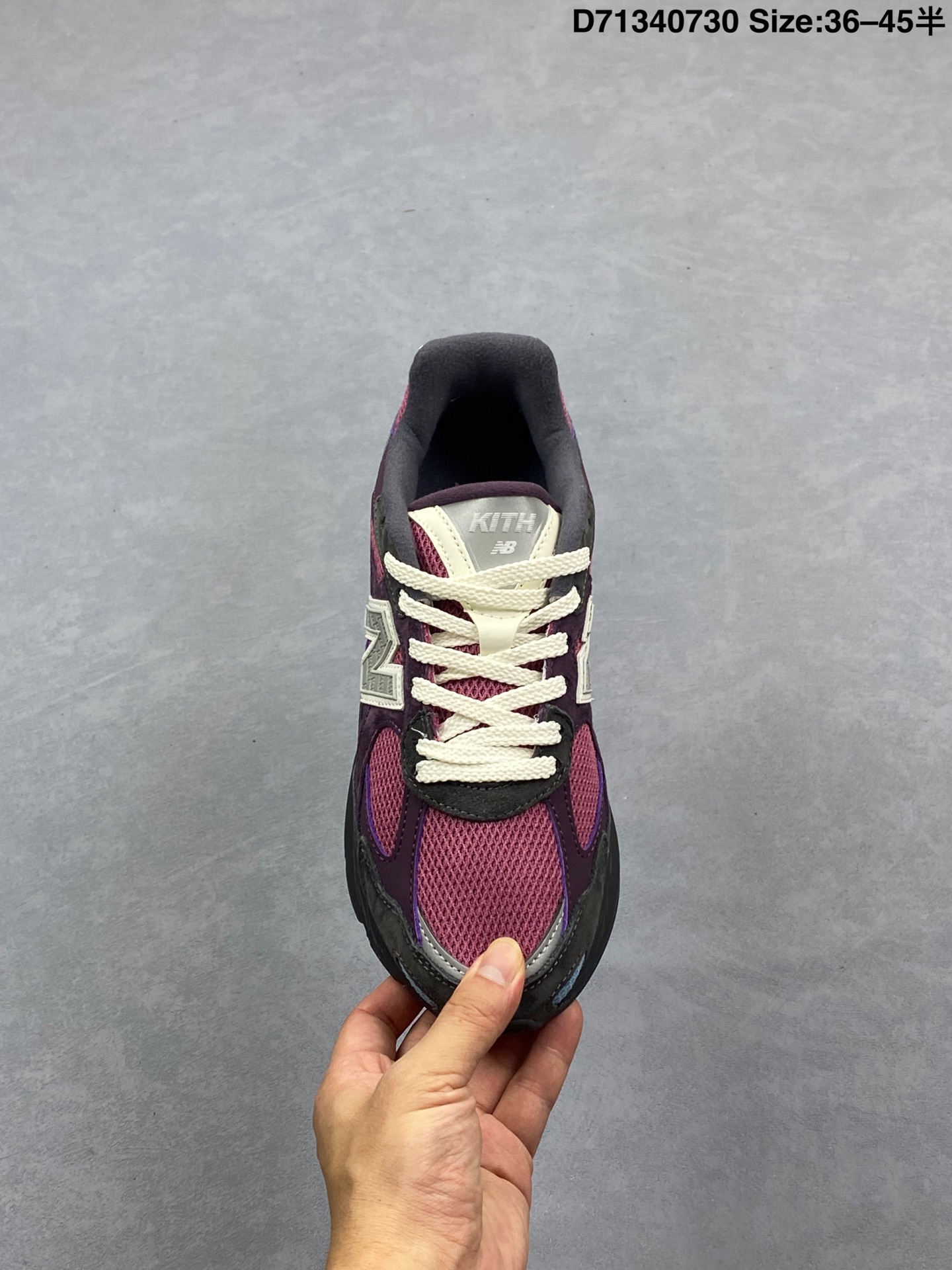 💰170
公司级New Balance M2010系列 新百伦 复古老爹风网布跑步休闲运动鞋
新百伦经典配色 沿袭了面世之初的经典科技 以ENCAP中底配以升级版 N-ERGY缓震物料 鞋面则采用特色的柔软麂皮搭以NewBalance经典的尼龙网布 低调中还原跑鞋本真 更年轻化的设计理念与材质 让新世代青年得以用全新视角体验经典鞋款的传奇魅力
货号:U2010RLC
尺码:36 37 37.5 38 38.5 39.5 40 40.5 41.5 42 42.5 43 44 45
编码:D71340730 Size:36~46.5半