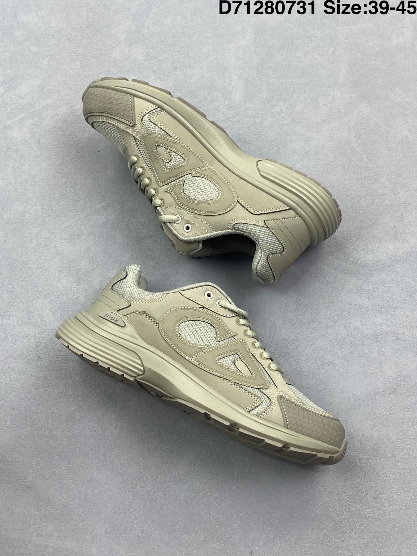 💰140
Dior 迪奥 x 石头岛 Stone Island 联名款B30系列休闲 运动鞋 老爹鞋
原版购入开发 做货 这次精彩的合作堪称一场别开生面的对话,展现了非凡的创意。金•琼斯 (KIM JONES)倾情呈献 DIOR AND STONEISLAND 限定系列,经典罗盘玫瑰与 DIOR 徽标相互融合
外贸热销款 原版开模 海淘专供品质同渠道货源 该款系列采用黑网色眼织物白和色科技料面精心制作,作饰以反光“CD30”图形标志,外格轻盈的刻雕效果橡胶鞋搭底配标志性点的缀提升格调,内弹部力细节塑造想理的舒适穿着体验可与各休式闲造型配搭,彰显尚时现代的运风动范
尺码:39 40 41 42 43 44 45
编码:D71280731