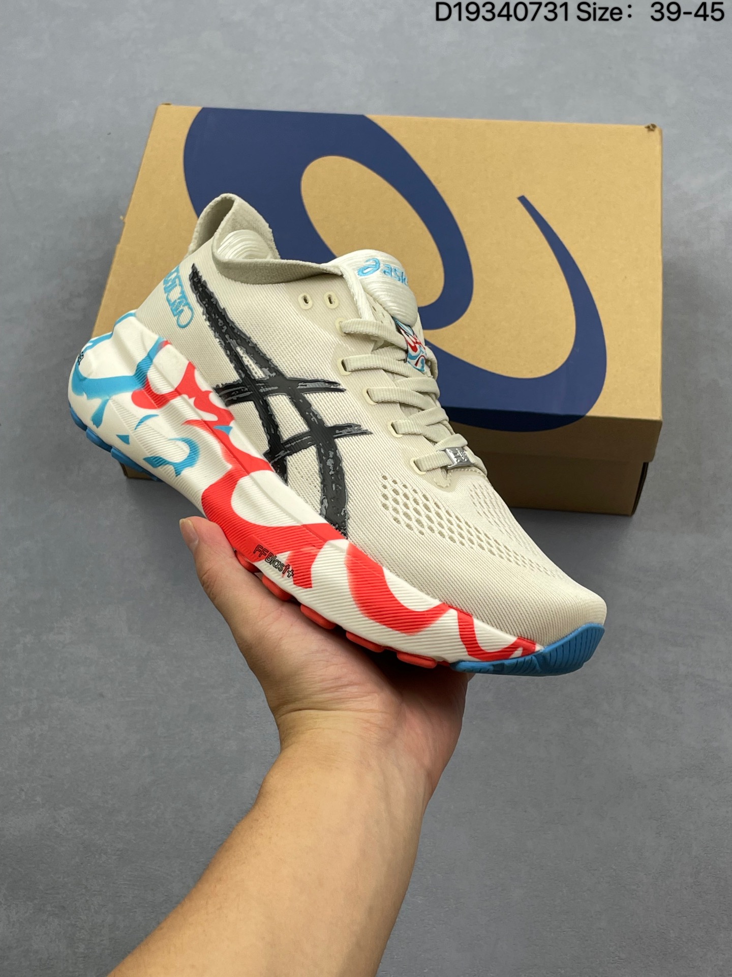 合集💰300
Asics/亚瑟士 采用人体工学一体式轻质贾卡双层编织鞋面材质，配置缓震中底环保材质，外置防滑橡胶底部,兼顾抓地及耐久性底片❗️稳定系跑鞋之王,日本专业跑鞋品牌-亚瑟士/Asics Gel-Kayano 31 卡亚诺31代低帮专业有氧超轻量休闲运动全能慢跑鞋“米白奶黄 1012B880

类型：男鞋
码数：39 40 41 42 43 44 45
编码：D19340731