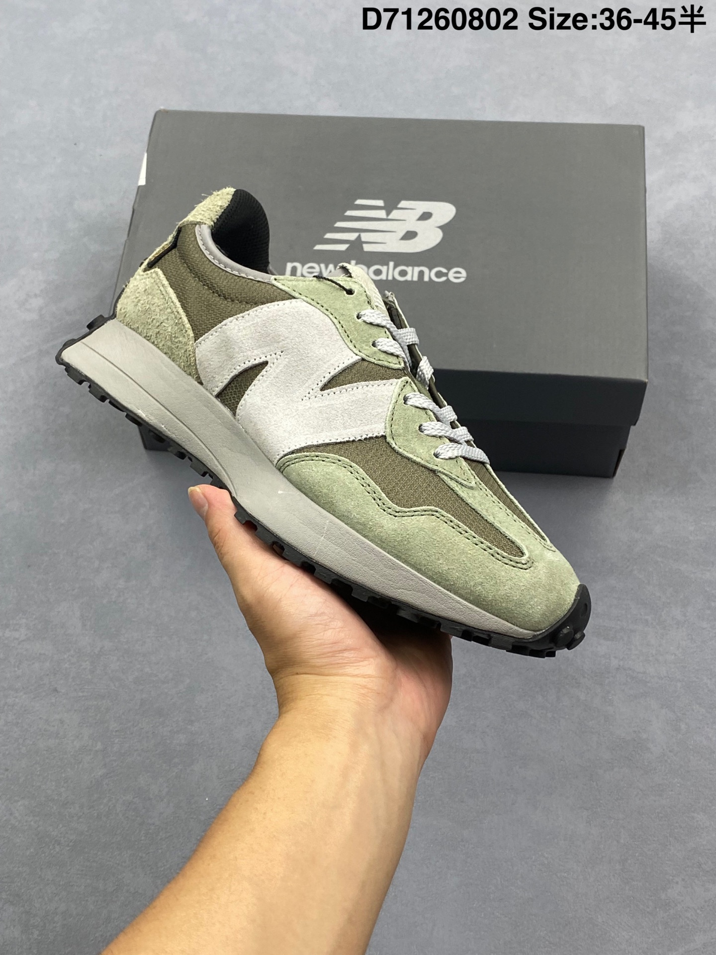 💰130
New Balance MS327 复古休闲运动慢跑鞋 以更纯粹的复古风格设计打造的全新造型 侧身还以解构设计 将 N 字标志以做旧压花样式呈现
官方货号:U327OA
尺码:36 37 37.5 38 38.5 39.5 40 40.5 41.5 42 42.5 43 44 45
编码：D71260802