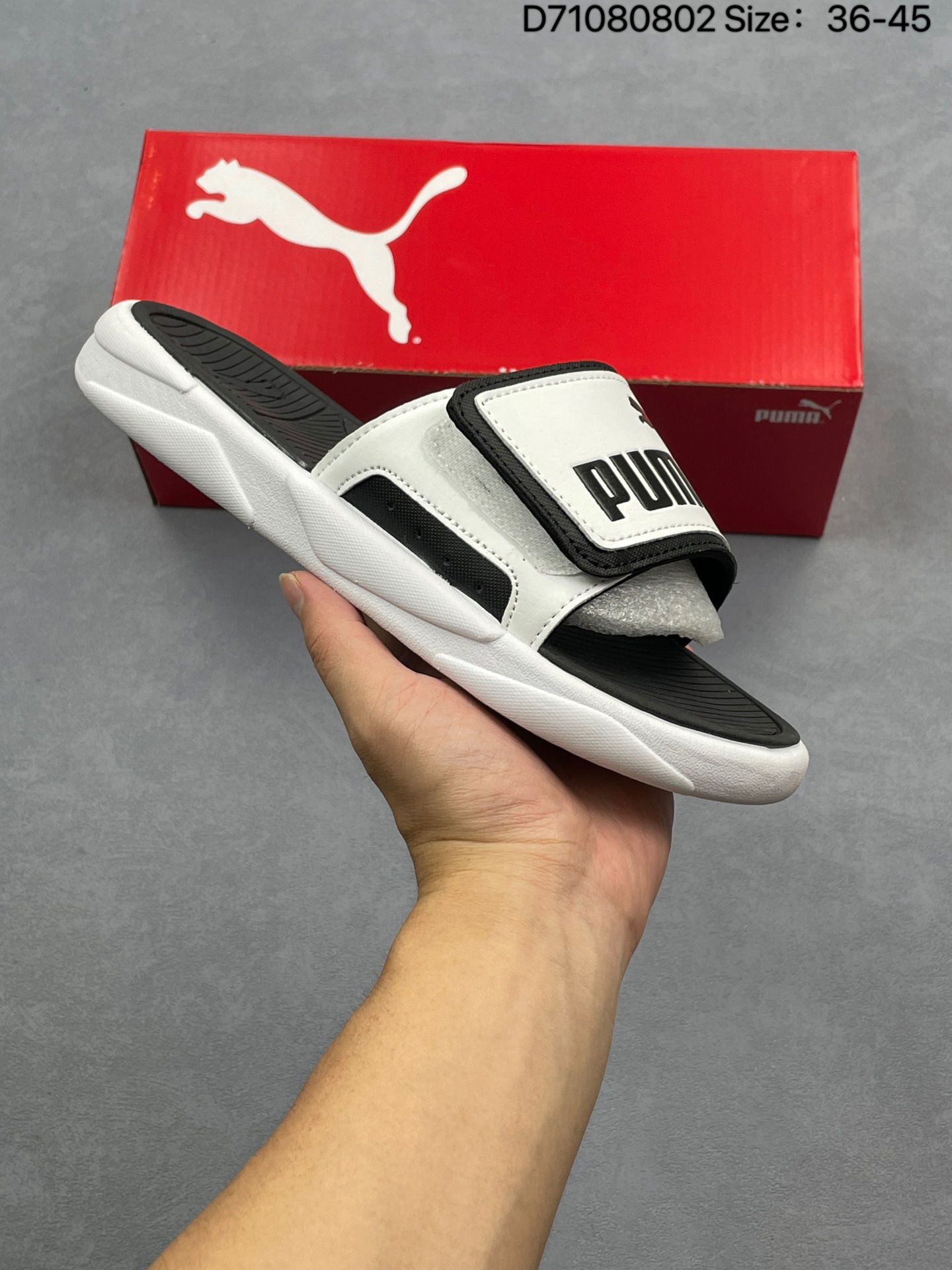 合集💰40
彪马/Puma Royalcat Comfort 皇家猫舒适海绵系列潮流百搭沙滩休闲运动一字魔术贴拖鞋
货号：389154
尺码：36～45
编号：D71080802