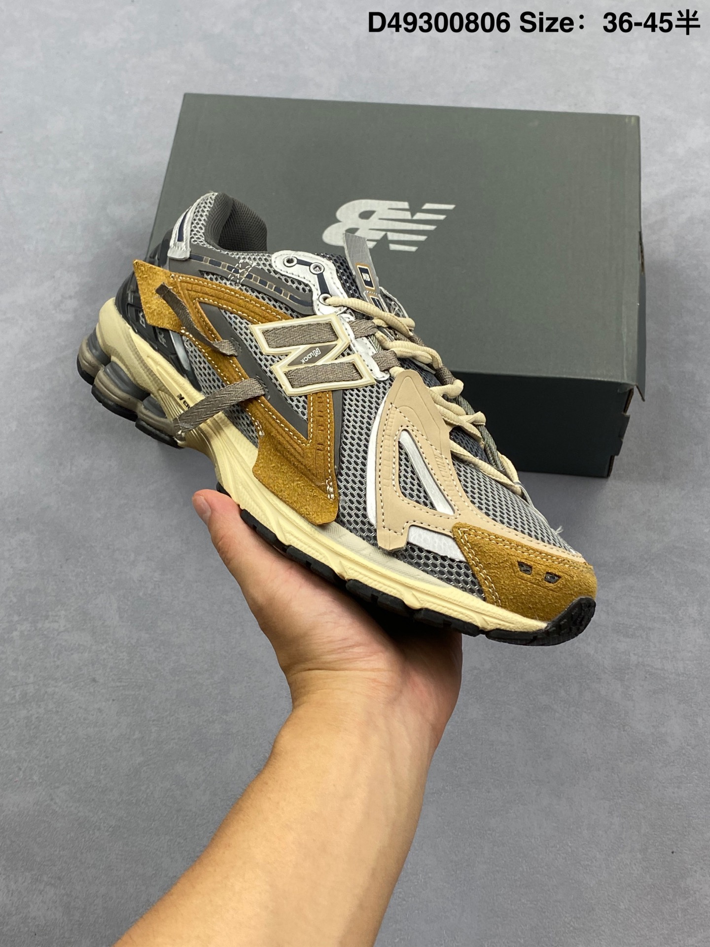 New Balance M1906RI NB宝藏老爹鞋款,复古元素叠加,质感超级棒,楦版型材料细节做工精细,货如实拍图 作为NB最经典的档案鞋型之一,与2002一样,1906有着NB最成熟的技术加持和复古款式,而本次推出的版本参照2002r的定位,相信会在性价两端做出权衡.单从造型上来看,依旧是vibe风格,味道很正,细节也很酷,这双1906r无疑必能打入复古跑鞋爱好者的年度鞋款名录! 货号:M1906AD 半 编码:D49300806