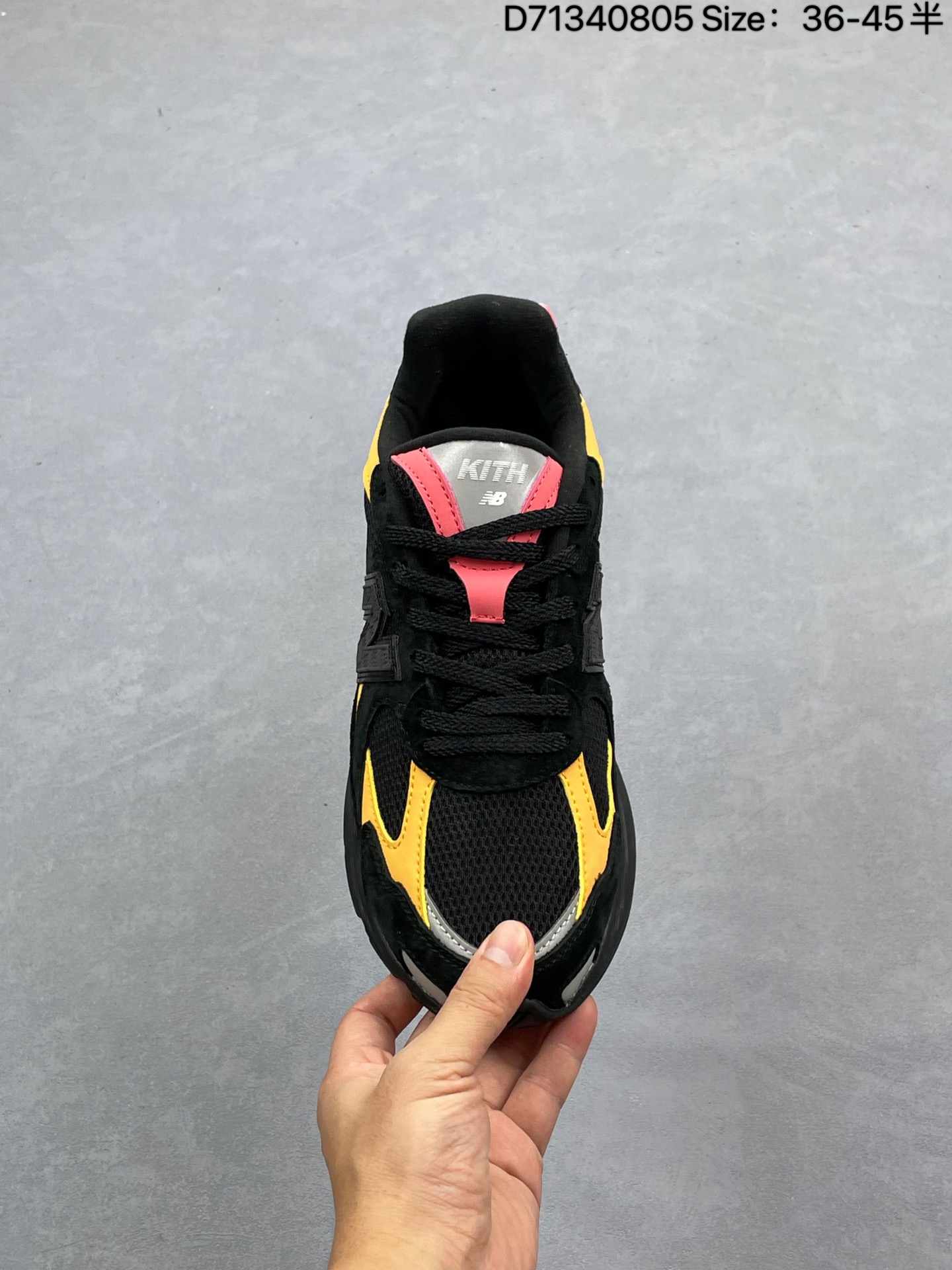 💰170
New Balance 2010系列 新百伦 复古老爹风网布跑步休闲运动鞋
新百伦经典配色 沿袭了面世之初的经典科技 以ENCAP中底配以升级版 N-ERGY缓震物料 鞋面则采用特色的柔软麂皮搭以NewBalance经典的尼龙网布 低调中还原跑鞋本真 更年轻化的设计理念与材质 让新世代青年得以用全新视角体验经典鞋款的传奇魅力
货号:U2010KTF
尺码:36 36.5 37.5 38 38.5 39 40 40.5 41 42 42.5 43 44 45
编码:D71340805
Size:36~45半