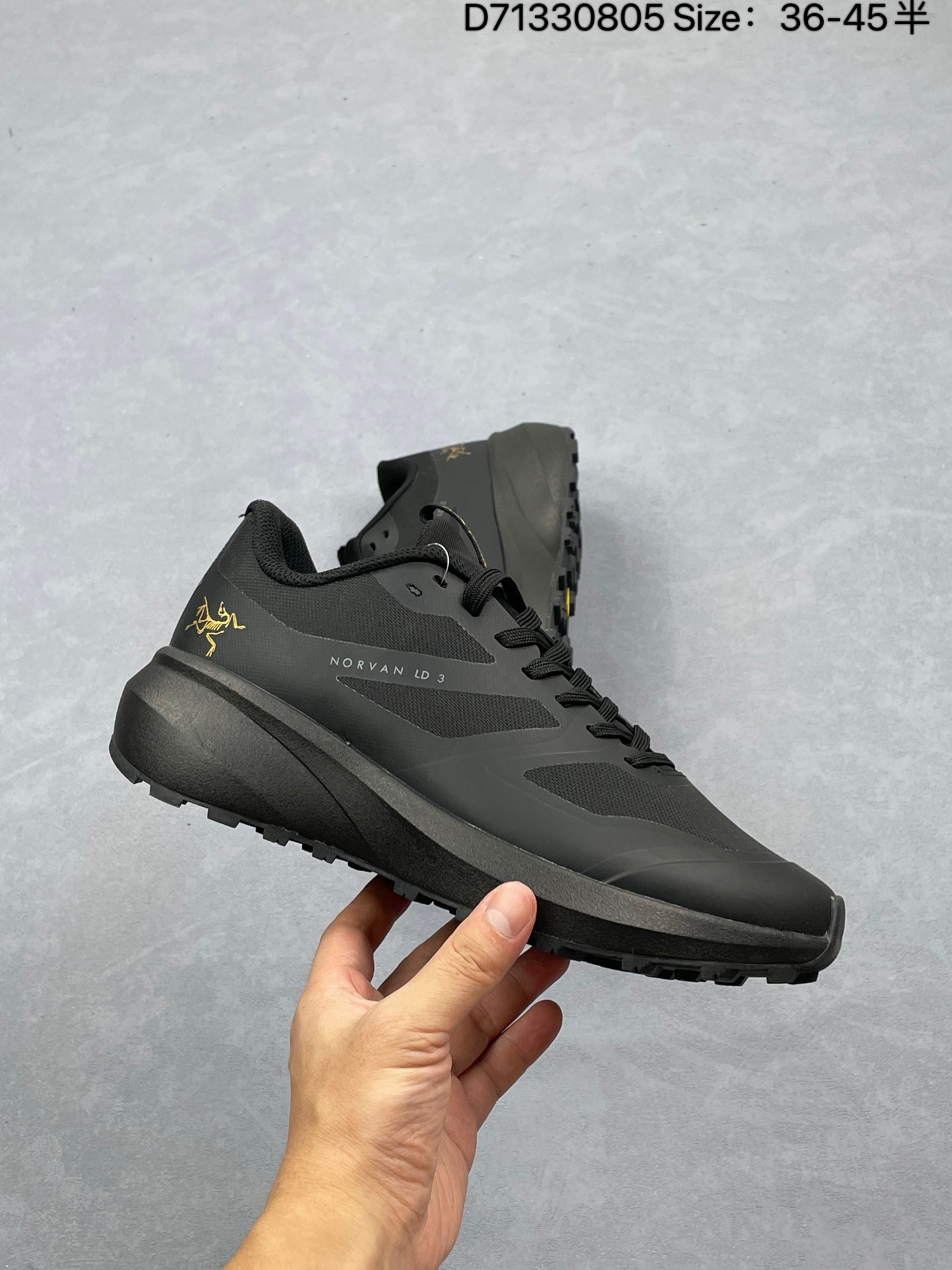 💰165
ARC‘TERYX始祖鸟AERIOS FL GTX M 1DY防水 男子 徒步鞋
采用跑步鞋设计理念,贴合脚型以减少摩擦,中帮设计提升支撑性并防止异物进入鞋内。鞋面采用GORE-TEX防水透气膜,兼顾舒适性与透气性。
外底:搭载Vibram® Megagrip橡胶大底,提升湿地抓地力
中底:压缩EVA材质提供回弹缓冲,内置TPU铁片增强抗扭转稳定性
货号:071244-400237
尺码:如图
lD:D71330805