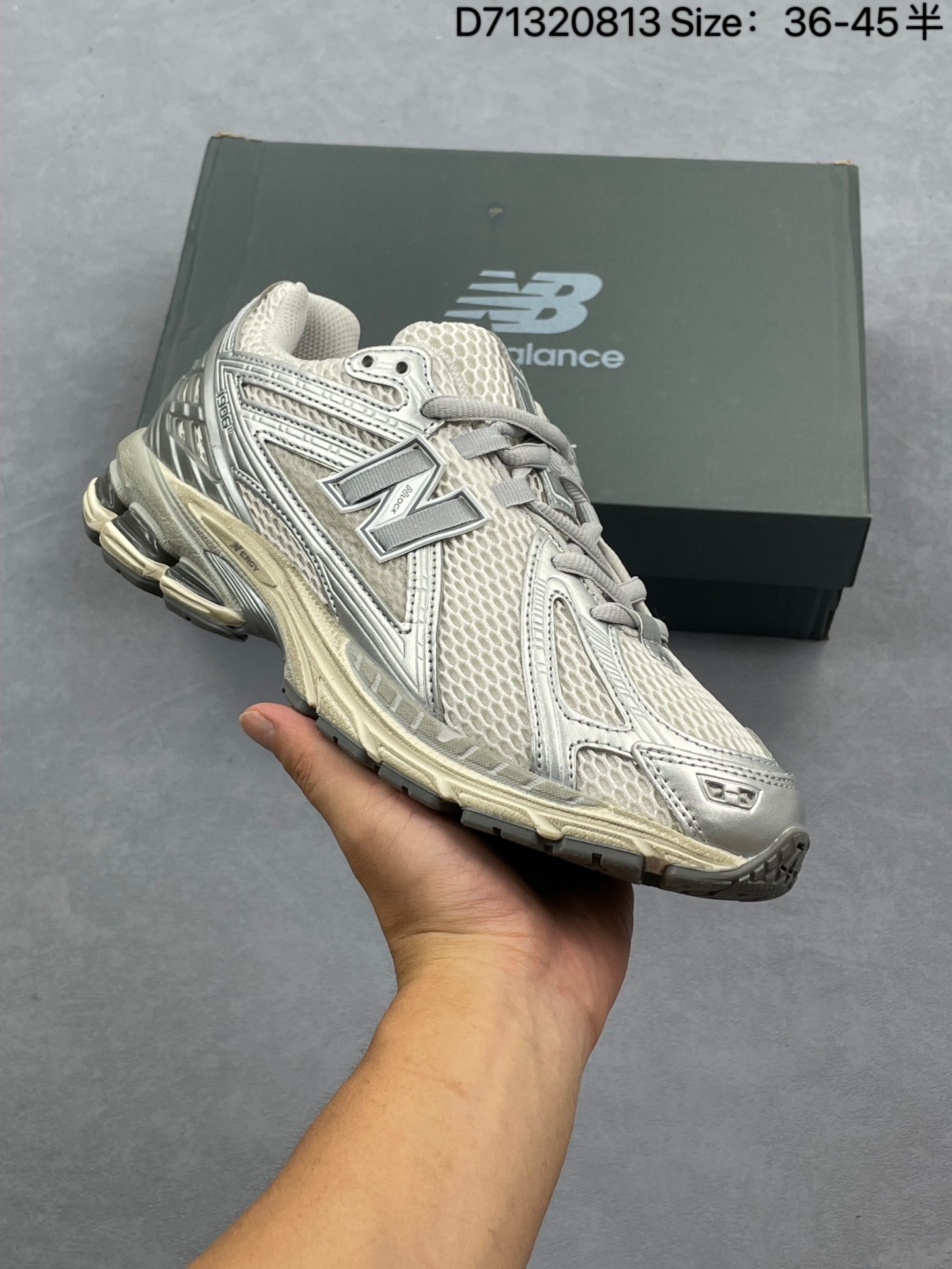 💰160
新百伦New Balance M1906系列 新百伦 复古单品宝藏老爹鞋款复古元素叠加 质感超级棒 原楦版型材料细节做工精细 作为NB最经典的档案鞋型之一
尺码36 37 37.5 38 38.5 39.5 40 40.5 41.5 42 42.5 43 44 45
货号U1906ANC#
D71320813