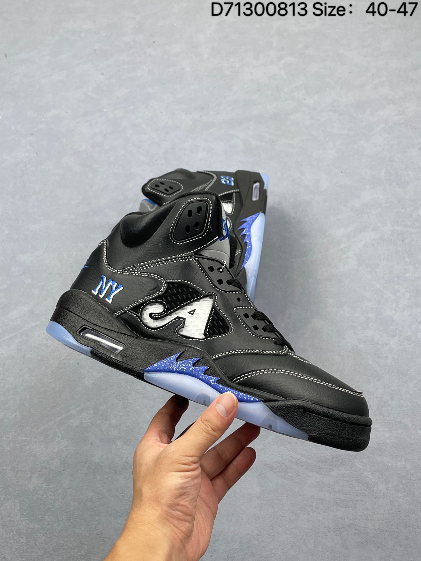 💰150
✅Nike Air Jordan 5 Low
乔丹AJ5代低帮复古休闲文化篮球鞋。Air Jordan创立于1985年是Nike旗下以史上最著名的NBA球星迈克尔乔丹( Michael jordan)命名的系列。30多年过去了, Air ordan系列已然成为全球最好的篮球鞋系列。许多热门鞋款也已经成为潮流人士的首选
货号:DV4982-641
尺码:如图
D71300813