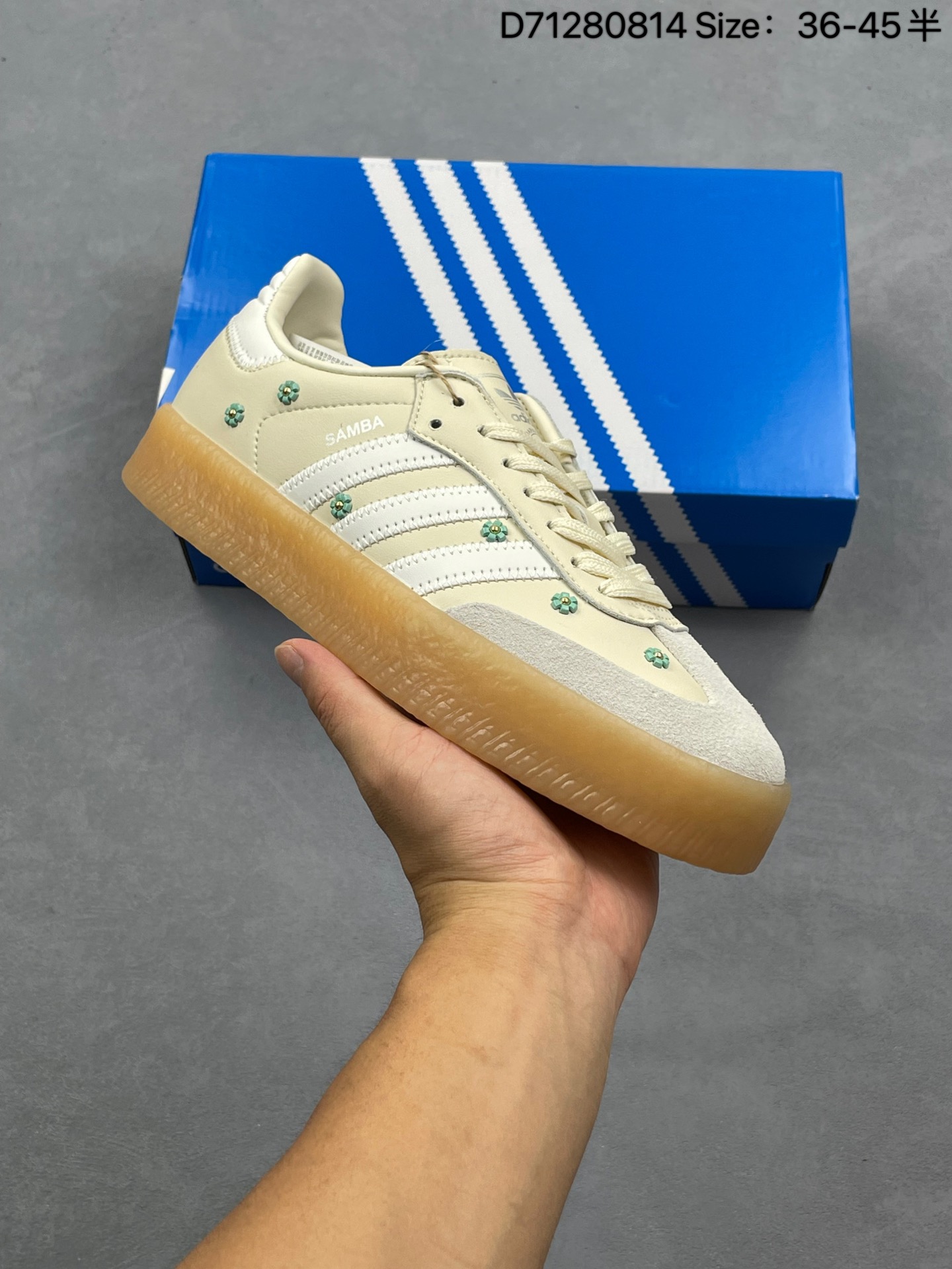 💰140
✅阿迪达斯三叶草Adidas Originals SambaX
XLG桑巴舞系列绅士德训足球风百搭低帮休闲运板鞋
货号:IE1379
尺码:36 36.5 37 38 38.5 39 40 40.5 41 42 42.5 43 44 45
ID:D71280814