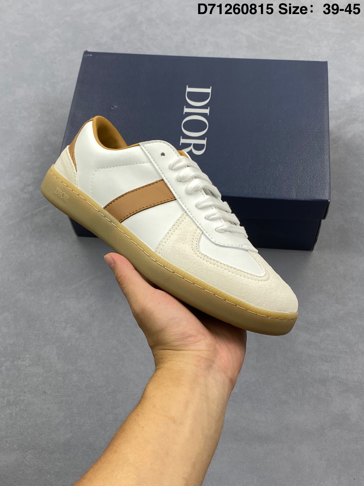 💰130
Dior 迪奥高奢小白鞋 德训鞋 男女鞋 彰显高级气质 Dior 运动鞋低帮系列复古百搭休闲鞋 厚底增高时尚慢跑鞋 罗马风板鞋平底潮鞋 3SN328RHH06939
码数:看图所示
编号:D71260815