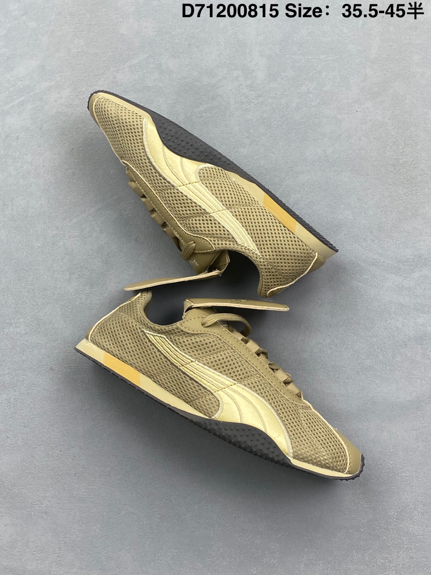 💰100
Open Yy x Puma H-Street 灰棕色
联名款薄底低帮专业越野德训鞋
PUMA H-STREET的设计巧妙融合了经典与创新透气网面鞋身是对复古运动美学的致敬它不仅延续了PUMA一贯的运动基因更保证了穿着时的舒适度与透气性让双脚在夏日也能自由“呼吸” 经典的鞋型设计带着岁月沉淀的韵味
货号:405046-01
尺码:35 36 36.5 37 38 38.5 39 40 40.5 41 42 42.5 43 44 45
编码:D71200815 Size:35-45半