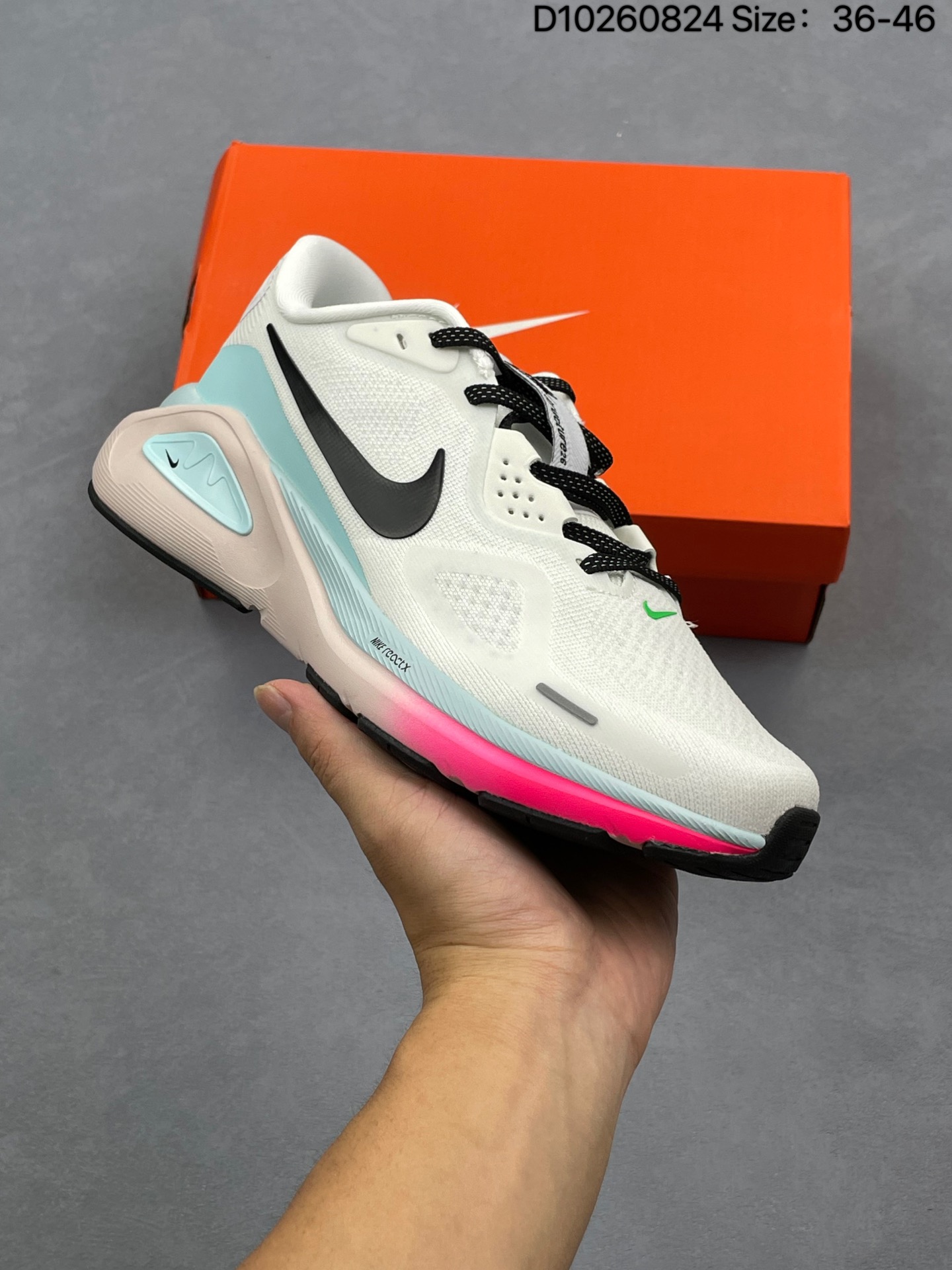 耐克Nike Air Zoom Structure 26 轻量跑鞋鞋面采用透气工程网眼材质制作.鞋身整体轻盈舒适透气,鞋子颜色以橘色为主色调!耐克Logo以黑色搭配,整体颜色非常协调,简约风格,让日穿的穿搭更时尚.前掌搭载Air Zoom气垫,中底采用泡棉减震科技 货号:HJ1102 800 编码:D10260824