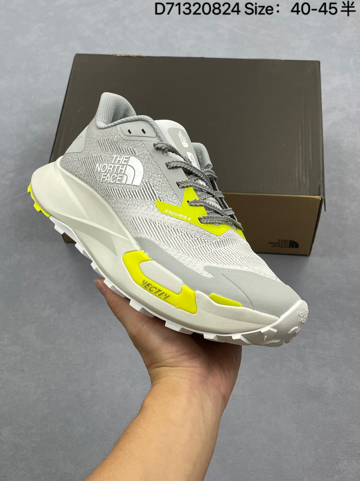 💰160
The North Face Altamesa 500 北面500 低帮 月岩紫 舒适减震防滑轻便透气回弹低邦越野跑步鞋 这款鞋搭载北面专研超临界发泡中底科技,不仅能够提供更轻质、柔软且富有弹性的足底体验,同时赋予跑者卓越的推动力、澎湃的回弹性以及持久的缓冲效果;其鞋底采用滚动弧形设计,配以6mm跟差,有效引导步伐,提升动态推进效果;Altamesab 500通过前掌加宽贴合设计增强稳定性,中足鞋舌内置侧翼提供锁定支撑,后跟支撑结构摇篮式稳固承托,鞋底采用Surfacem CTRLᵀᵐ橡胶材质附带4mm深抓地齿花,轻松攻克越野跑途中的多变地形,并赋能跑者在动态运动中全方位的持久包覆保护。
货号:NF0A8A9P8OW-085
编码:D71320824
Size:40-45半